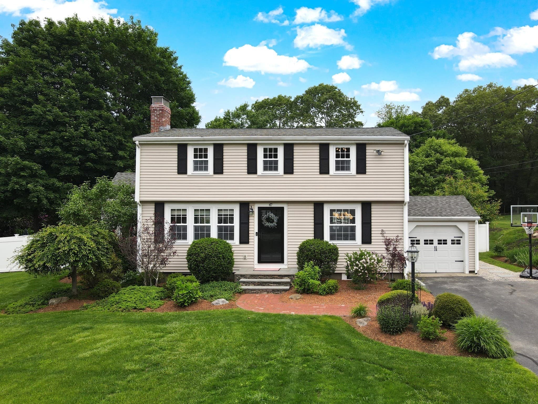 Single Family Residence at 47 Jarr Brook Rd, Holliston MA 01746, Holliston, photo 2 of 41