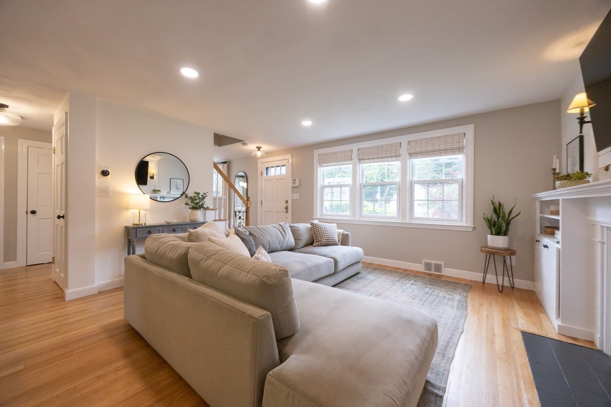 Single Family Residence at 47 Jarr Brook Rd, Holliston MA 01746, Holliston, photo 4 of 41