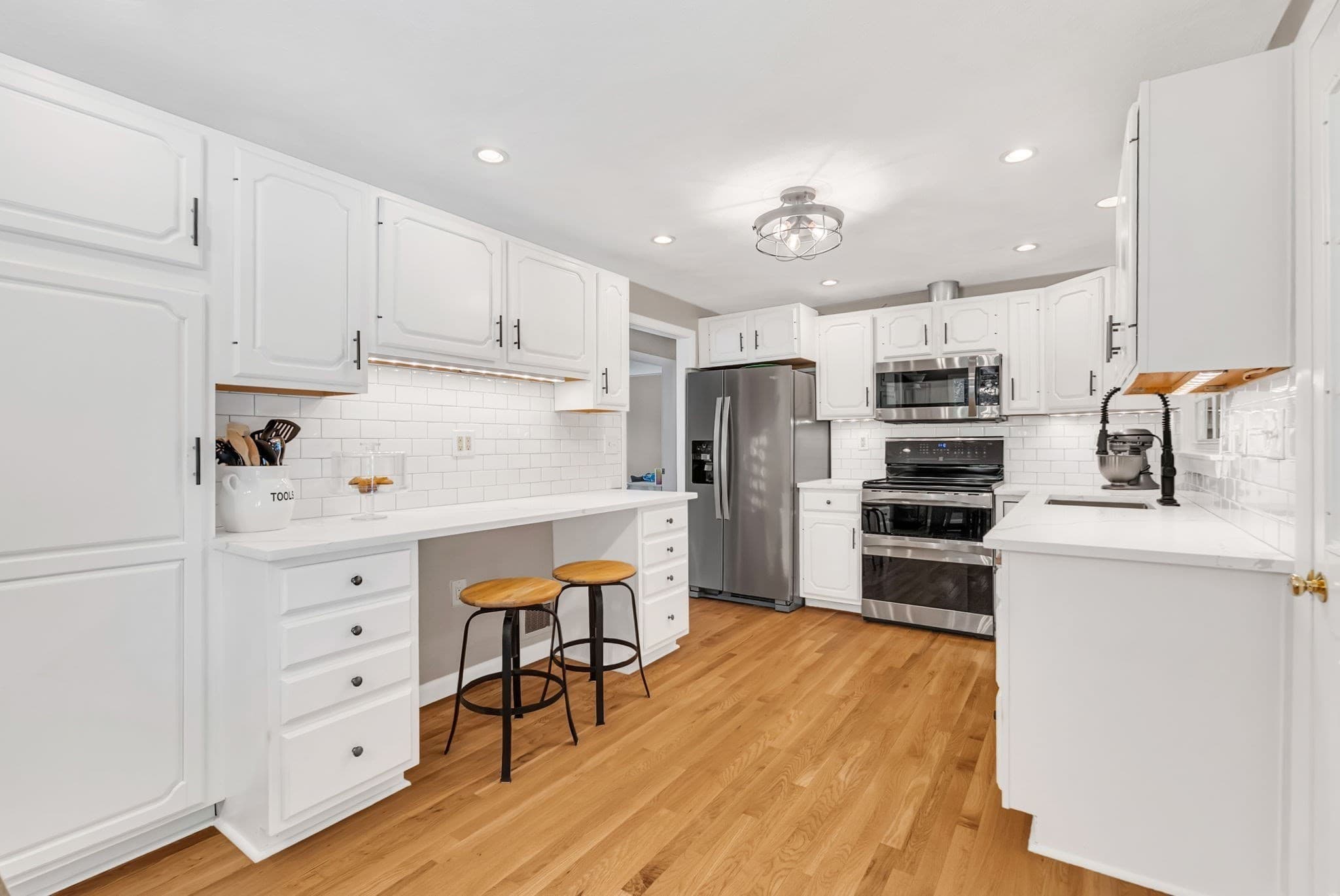 Single Family Residence at 32 Briarwood Rd, Framingham MA 01701, Framingham, photo 6 of 20