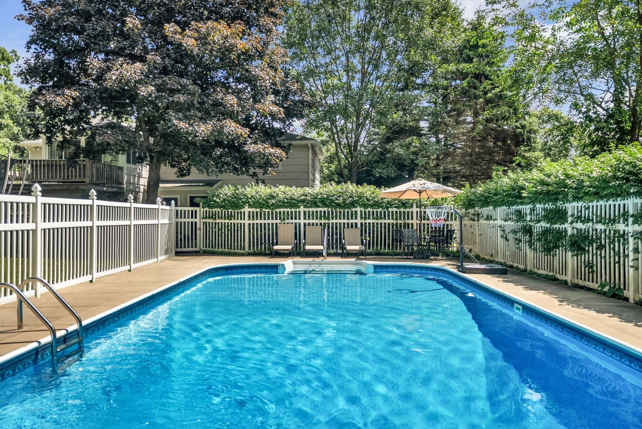 Single Family Residence at 32 Briarwood Rd, Framingham MA 01701, Framingham, photo 16 of 20