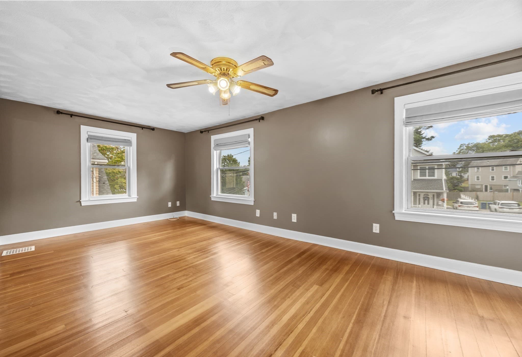 Single Family Residence at 61 Edgemont Rd, Braintree MA 02184, Braintree, photo 24 of 39