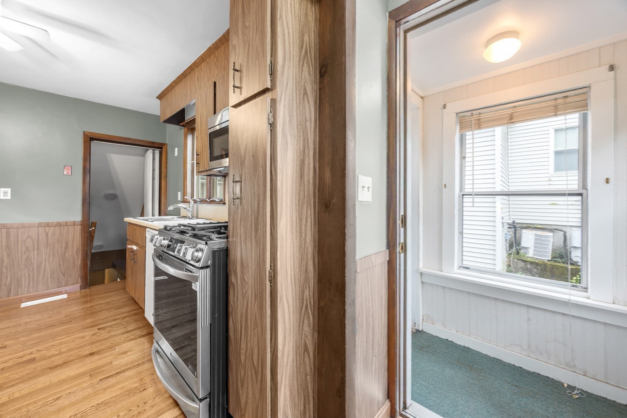 Single Family Residence at 61 Edgemont Rd, Braintree MA 02184, Braintree, photo 14 of 39