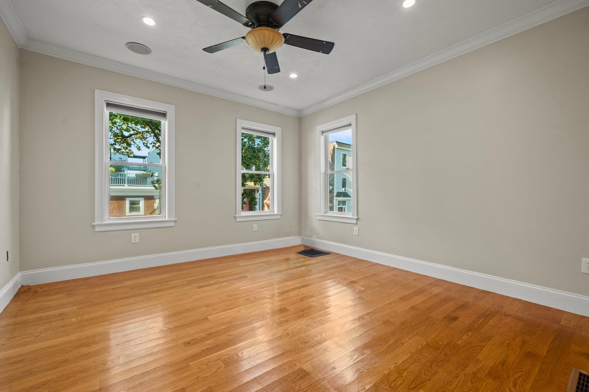 Single Family Residence at 519 E 5th Street, Boston MA 02127, Boston, photo 8 of 39