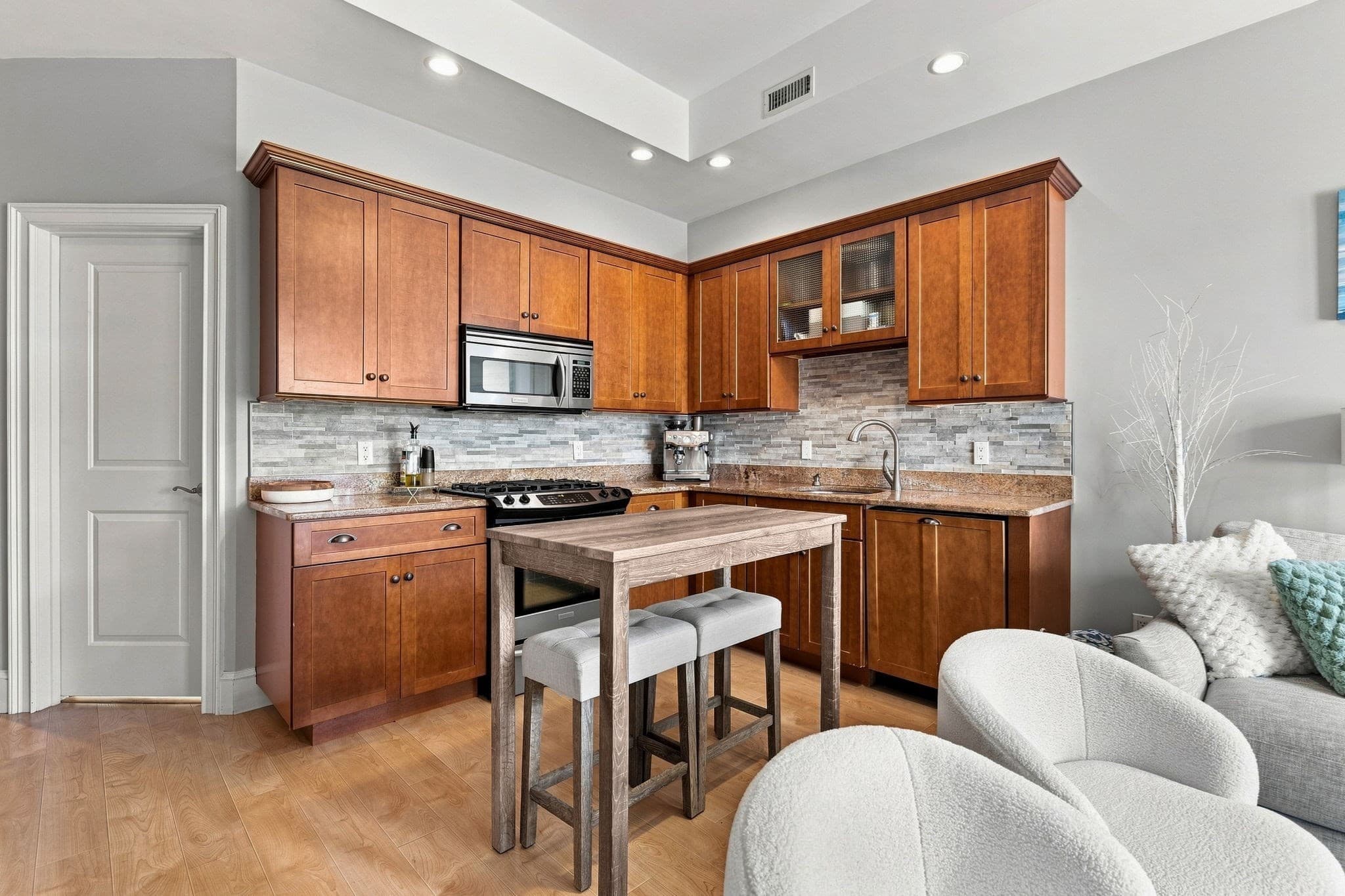 Condominium at 79 Suomi Rd # 79, Quincy MA 02169, Quincy, photo 2 of 10