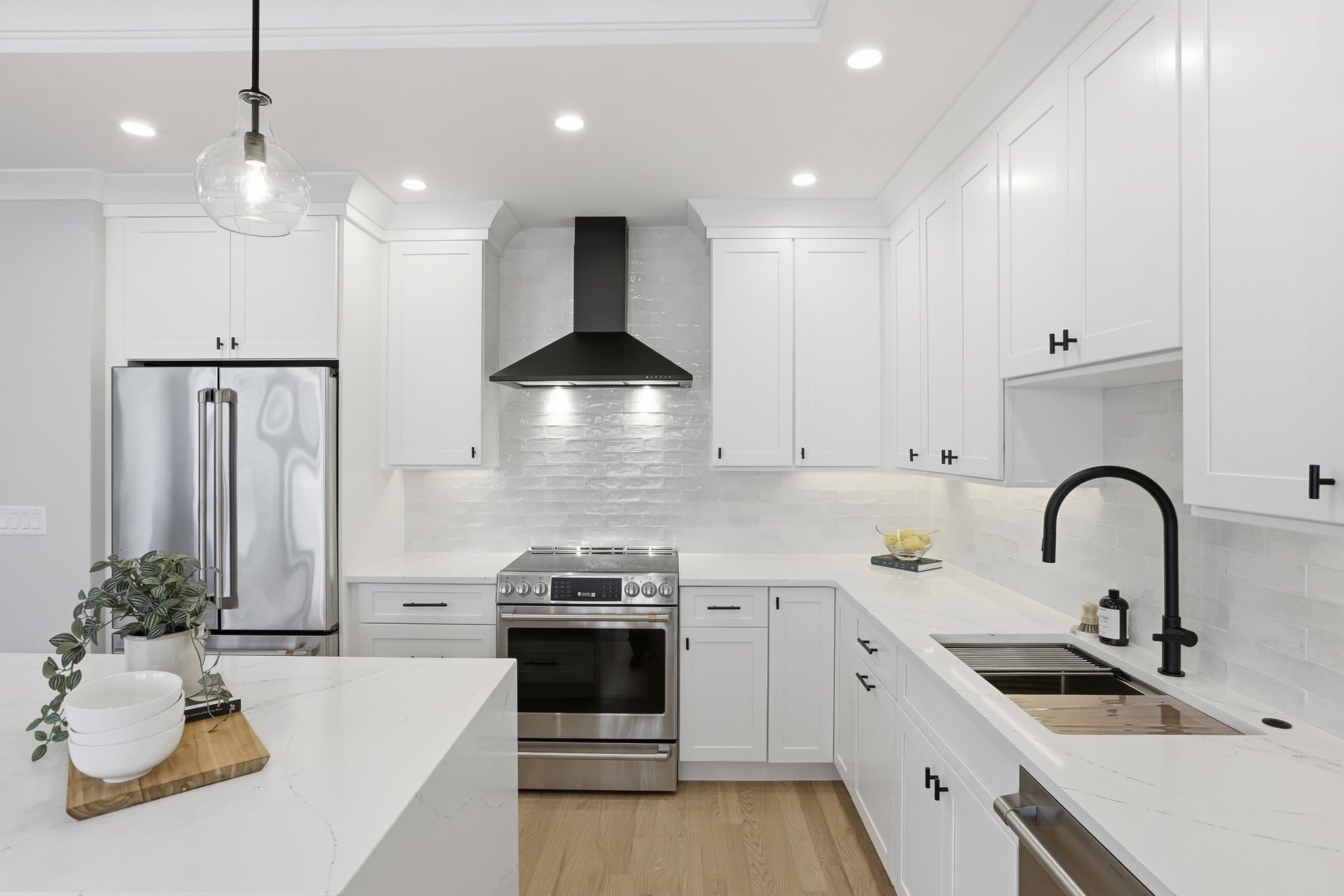 Condominium at 36 Loomis # 102, Bedford MA 01730, Bedford, photo 6 of 17