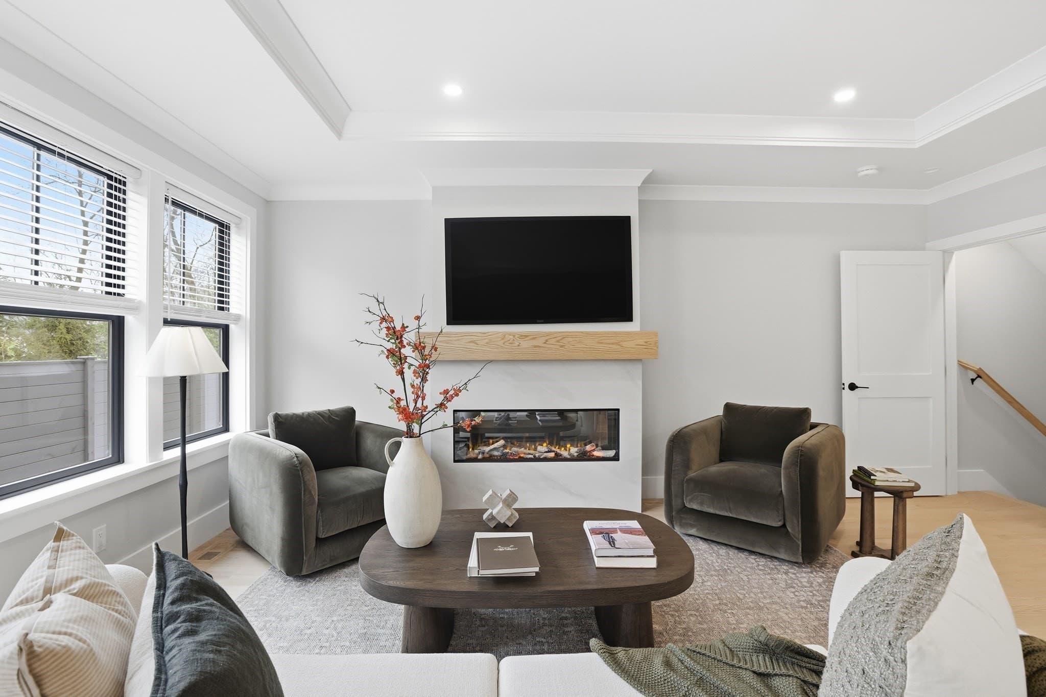 Condominium at 36 Loomis # 102, Bedford MA 01730, Bedford, photo 4 of 17