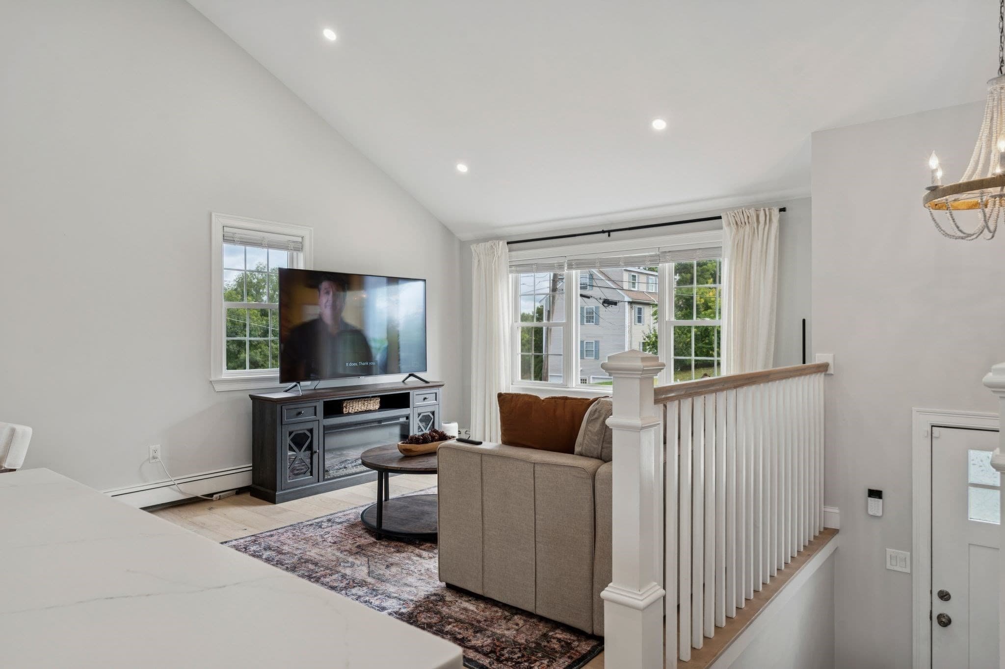 Single Family Residence at 8 Skyview Ln, Woburn MA 01801, Woburn, photo 8 of 24