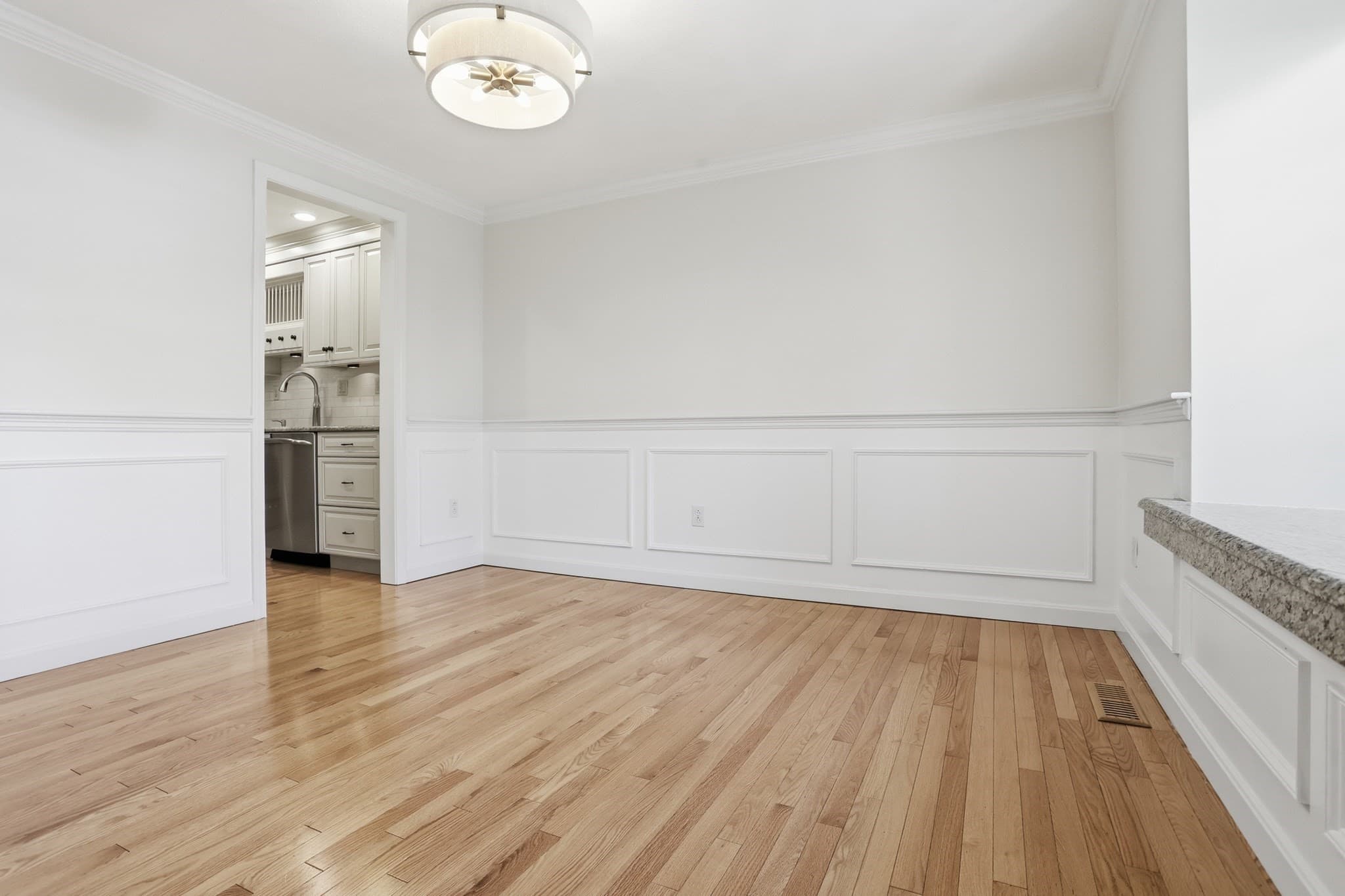 Condominium at 35 Casey Circle # 35, Waltham MA 02451, photo 5 of 24
