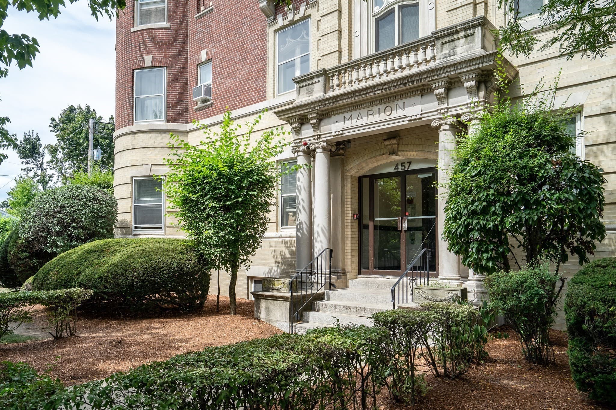 Condominium at 457 Washington # 2, Newton MA 02458, Newton, photo 2 of 28
