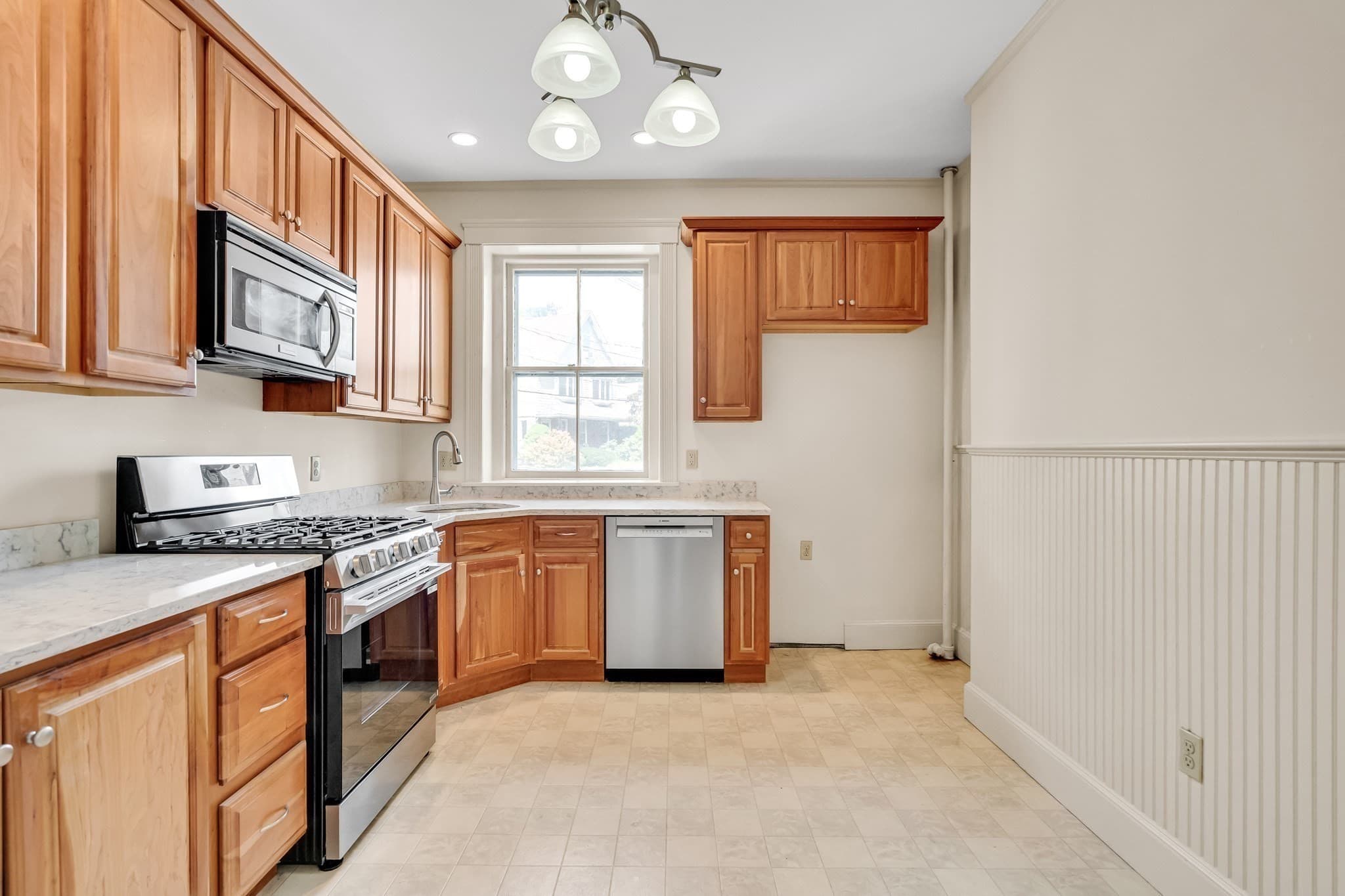 Condominium at 457 Washington # 2, Newton MA 02458, Newton, photo 15 of 28