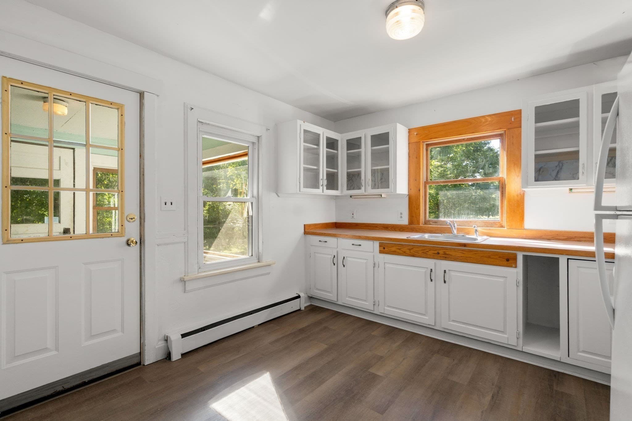 Single Family Residence at 61 Pelham Rd, Amherst MA 01002, Amherst, photo 6 of 35
