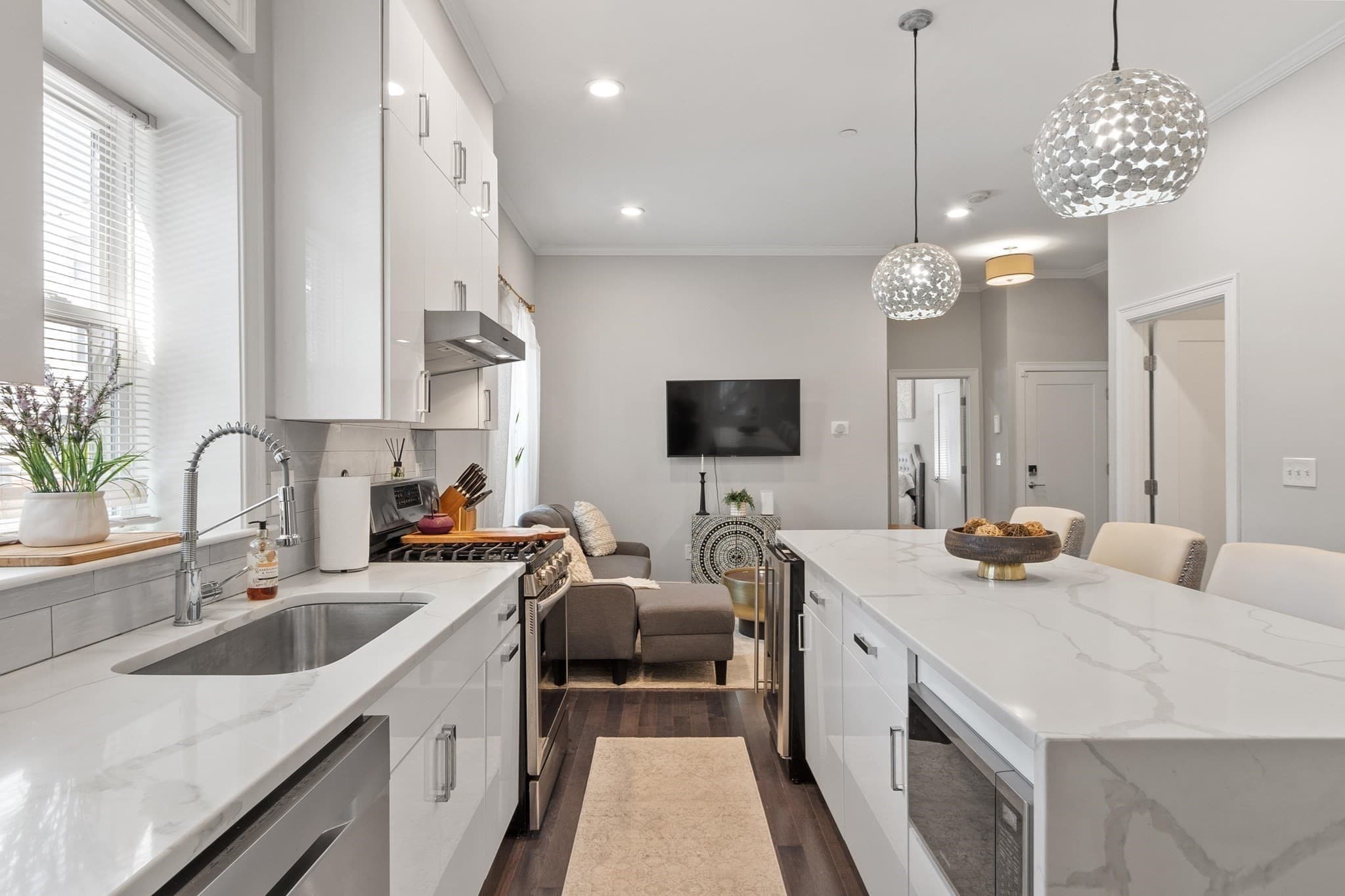Condominium at 301 Saratoga Street # 1, Boston MA 02128, Boston, photo 4 of 27