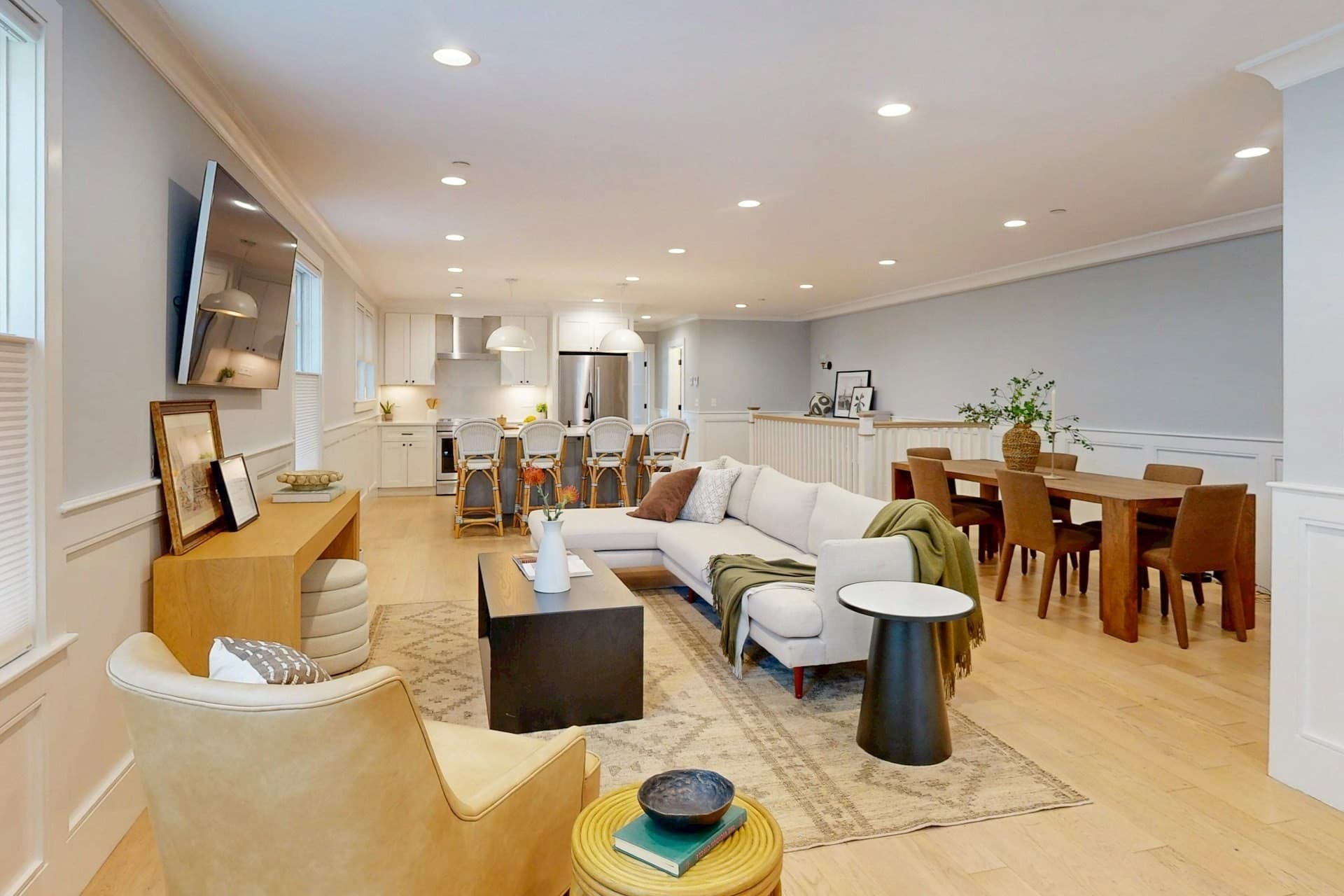 613 E 6th Street # 1, Boston MA 02127