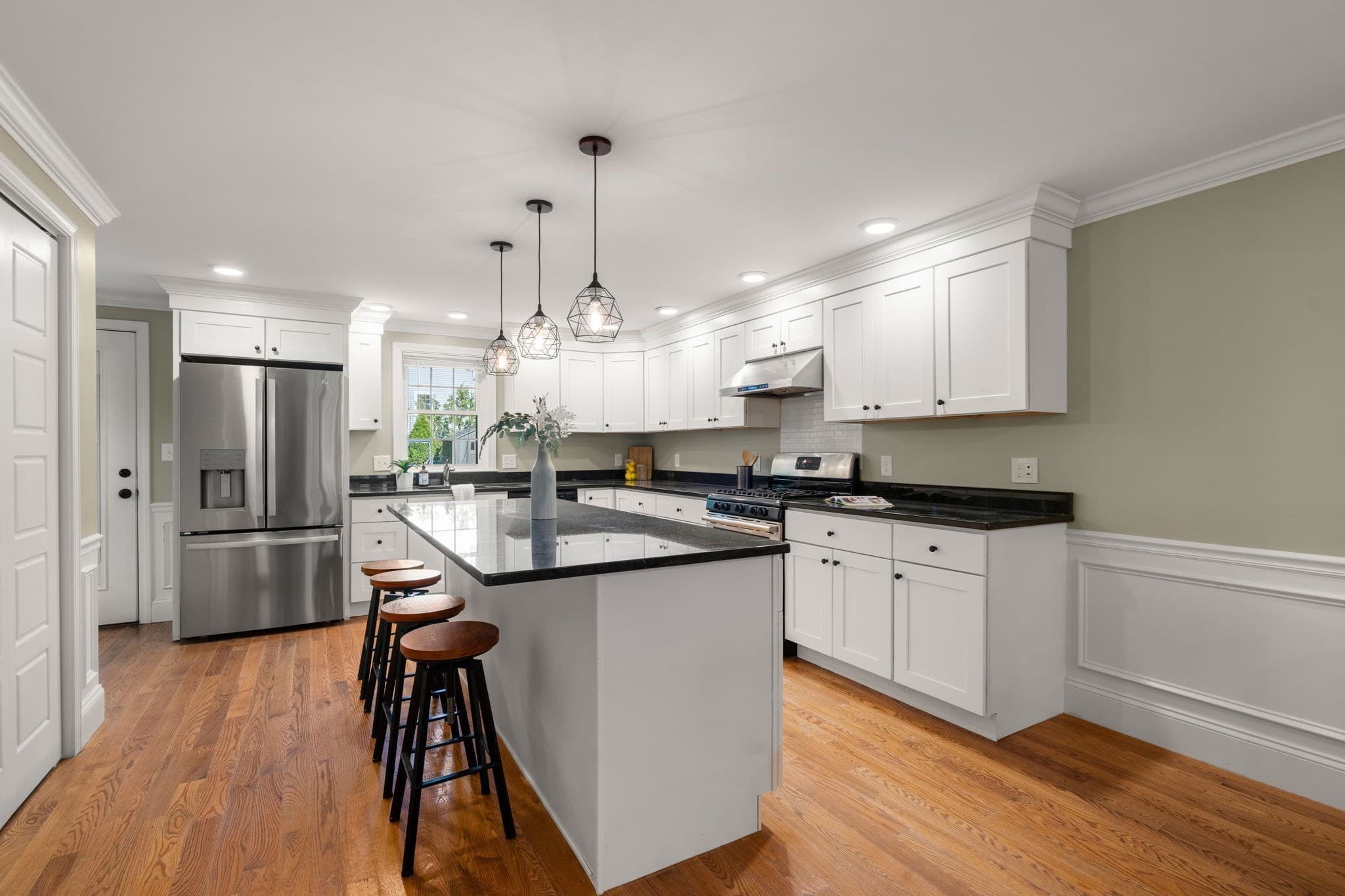 Condominium at 34 Park St # 34, Arlington MA 02474, Arlington, photo 6 of 26