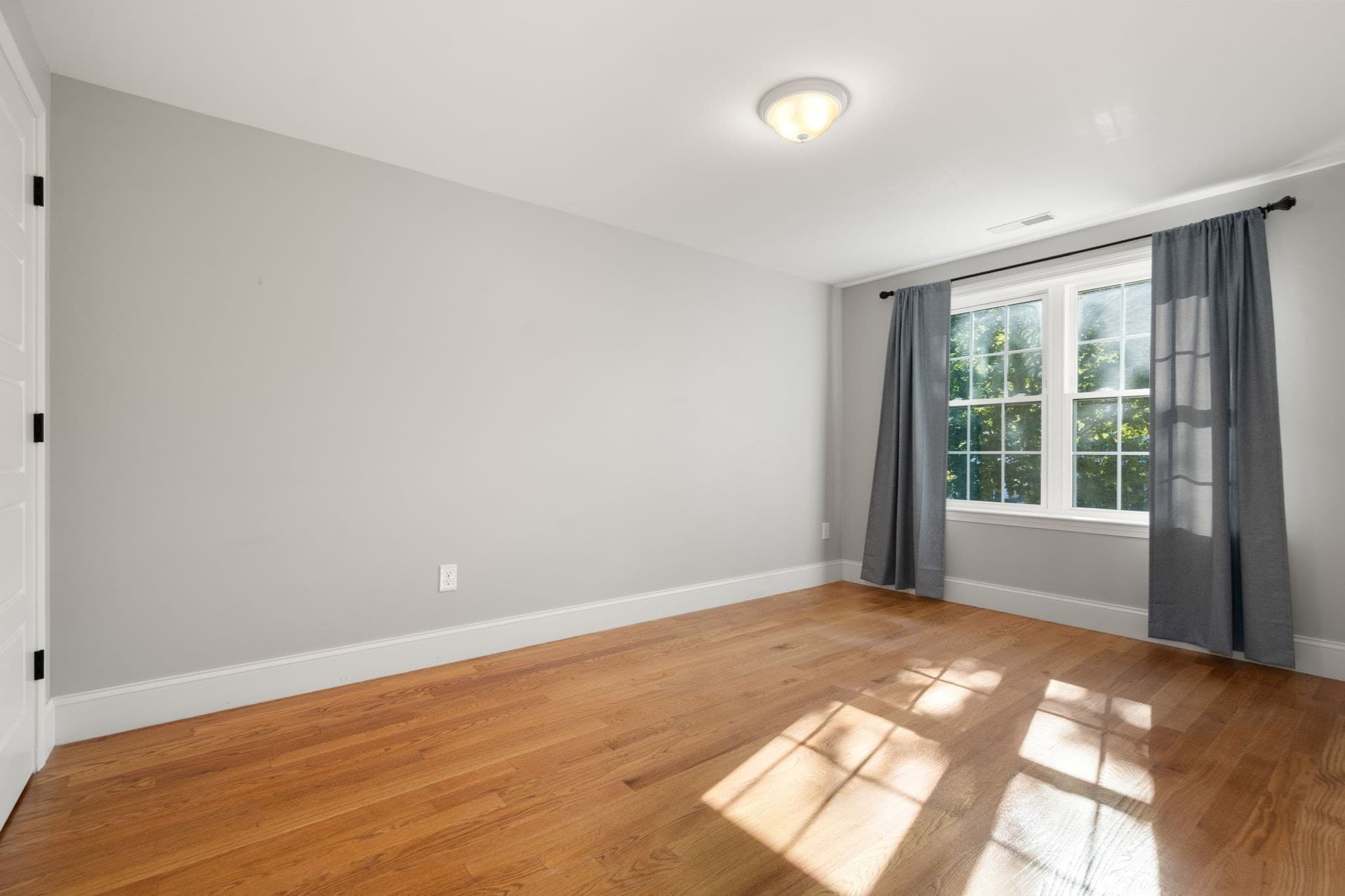 Condominium at 34 Park St # 34, Arlington MA 02474, Arlington, photo 16 of 26