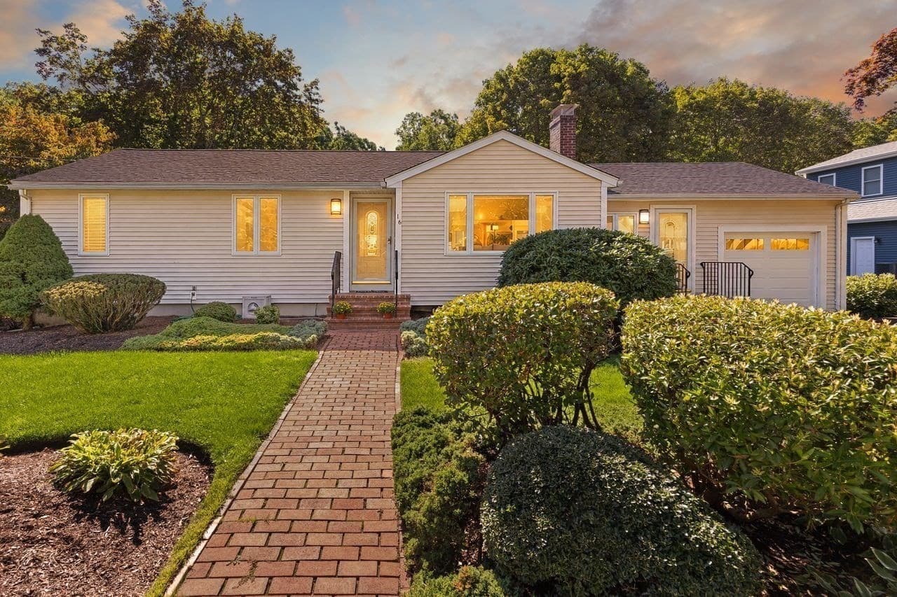 16 Leonard Rd, Sharon MA 02067