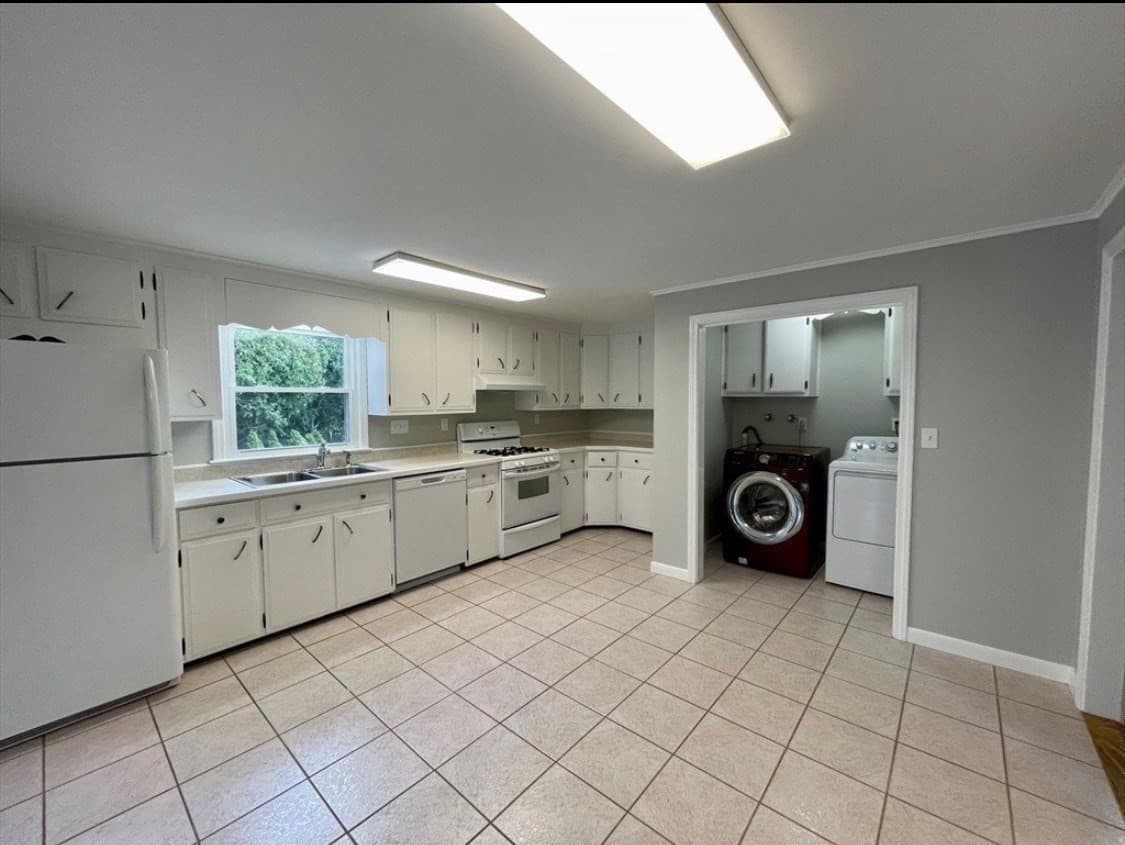 3 Family at 4 - 6 Willis Street, Framingham MA 01702, Framingham, photo 10 of 42