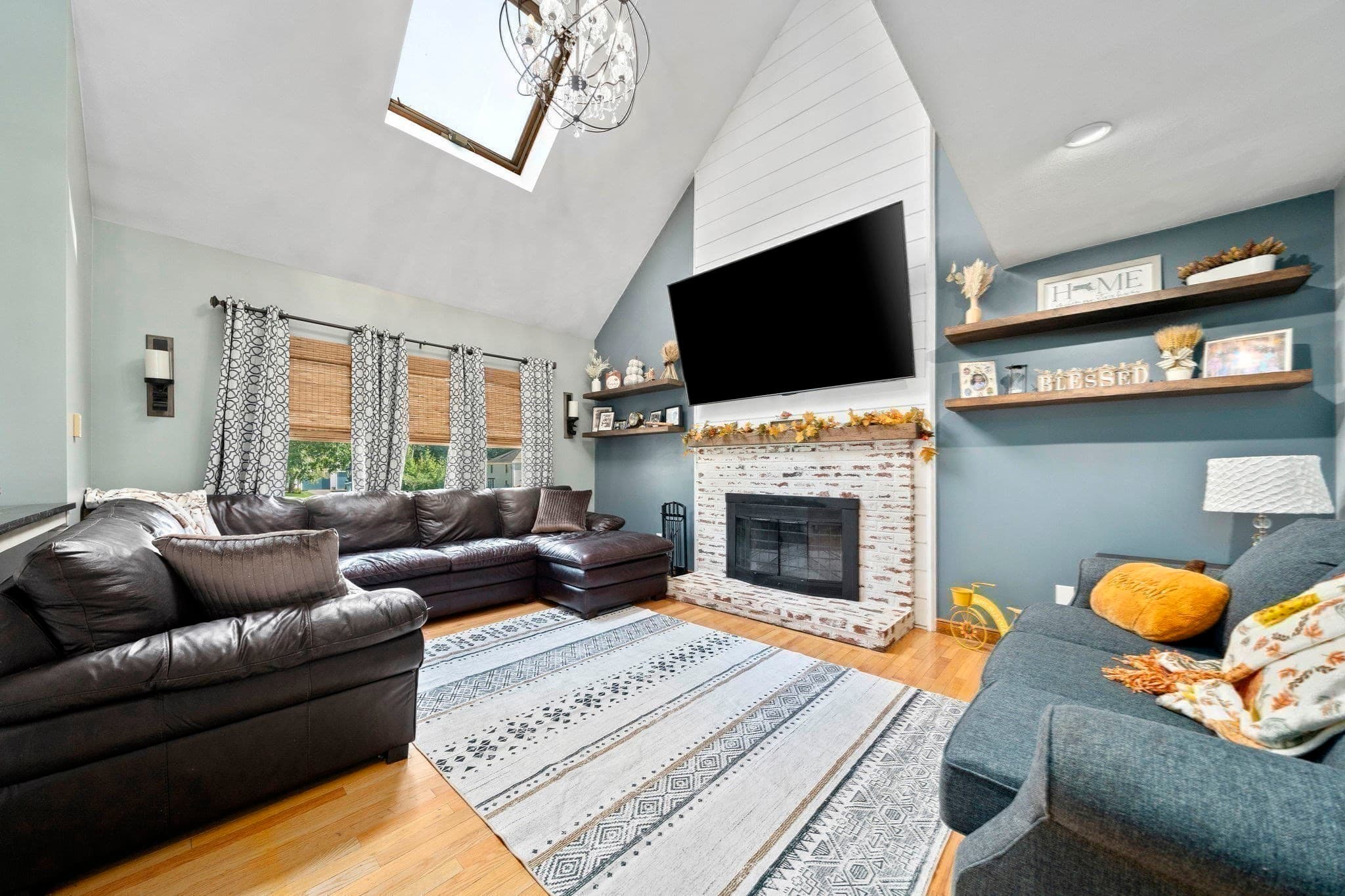 Single Family Residence at 210 Boxwood Ln, Bridgewater MA 02324, Bridgewater, photo 7 of 42