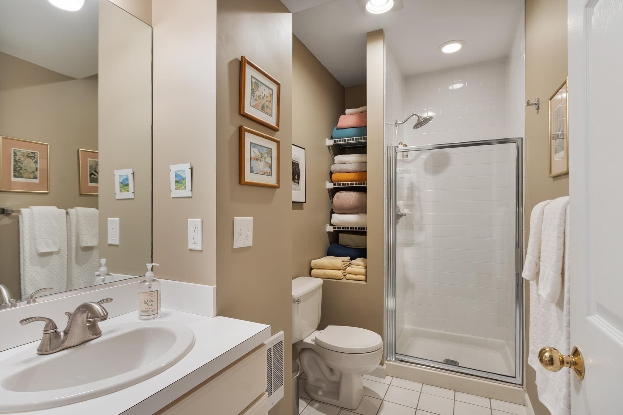 Condominium at 179 Bishops Forest Dr # 179, Waltham MA 02452, Waltham, photo 27 of 42