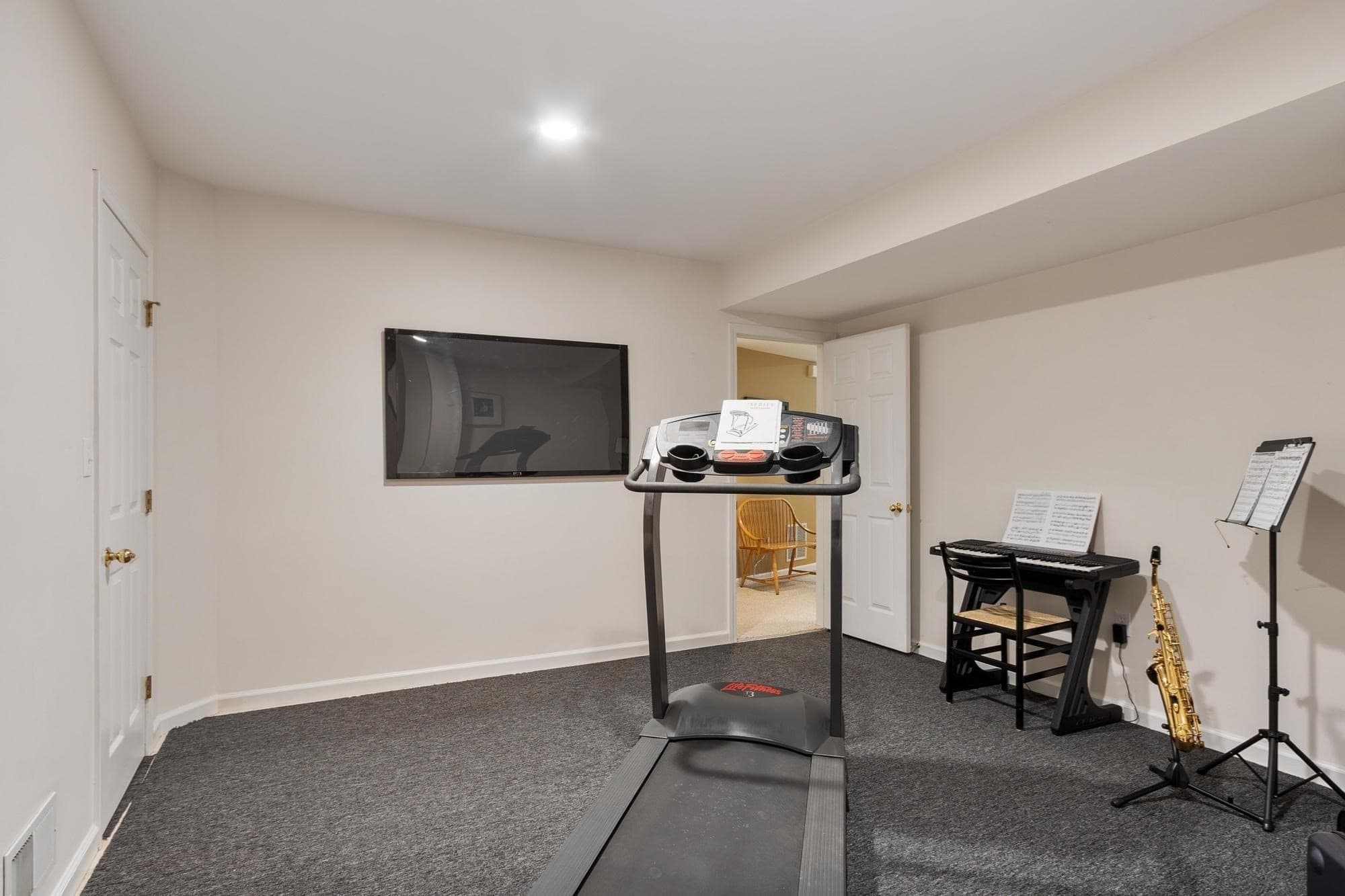 Condominium at 179 Bishops Forest Dr # 179, Waltham MA 02452, Waltham, photo 26 of 42