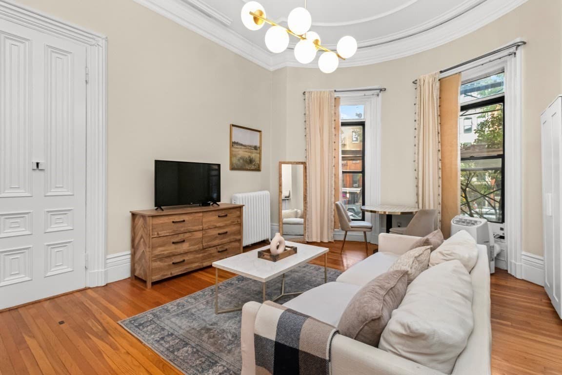 Condominium at 656 Tremont St # 2, Boston MA 02118, photo 2 of 18