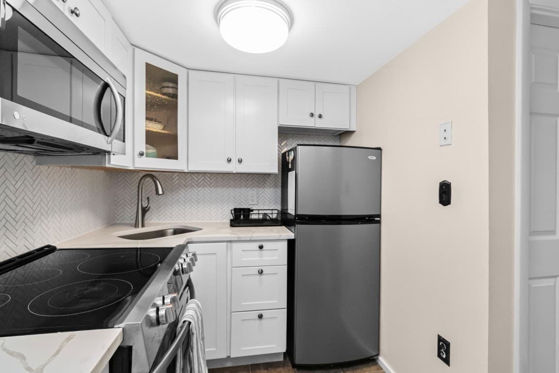 Condominium at 656 Tremont St # 2, Boston MA 02118, photo 13 of 18