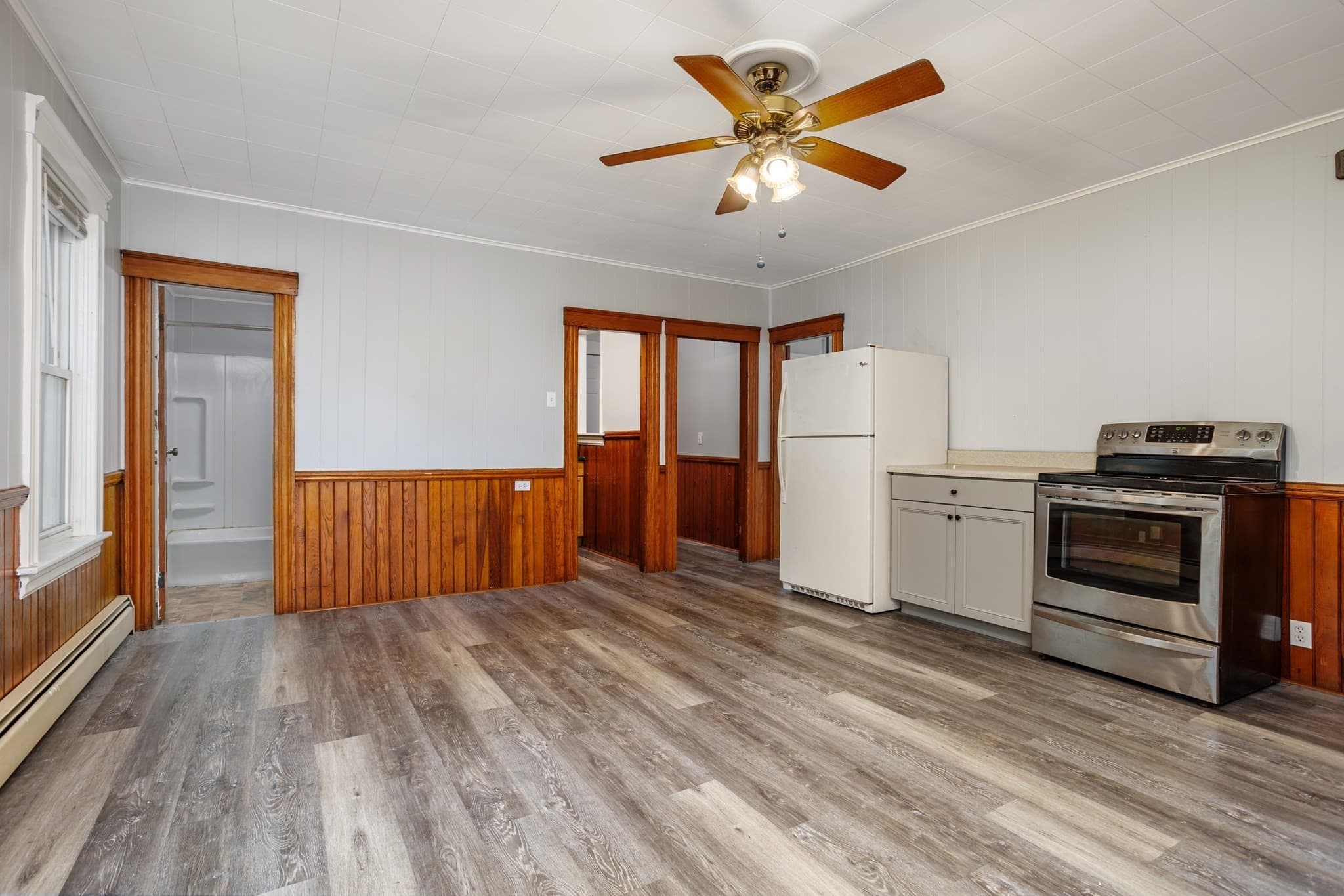 Multi Family at 193 Logan St, Gardner MA 01440, Gardner, photo 6 of 40