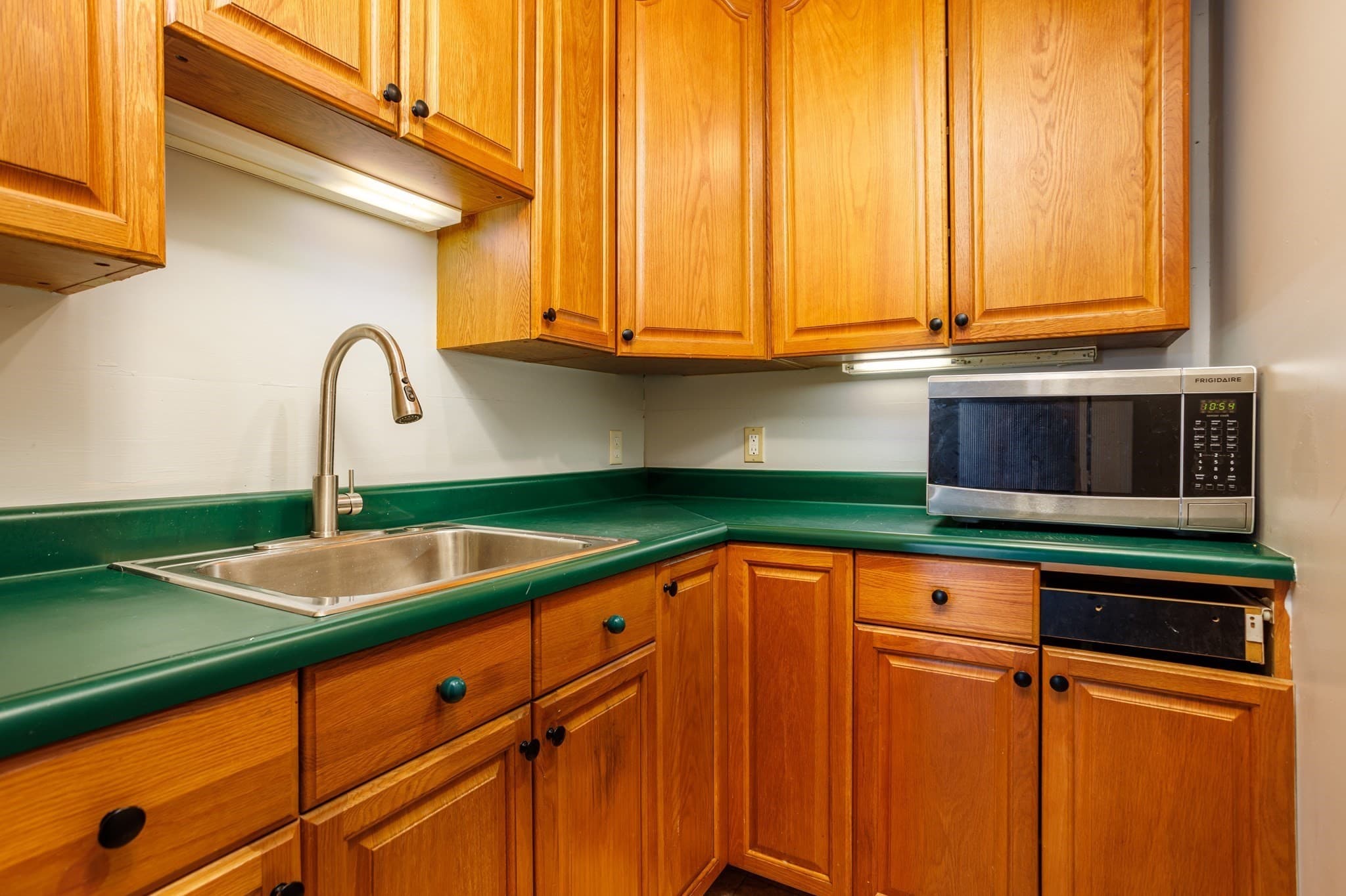 Multi Family at 193 Logan St, Gardner MA 01440, Gardner, photo 37 of 40