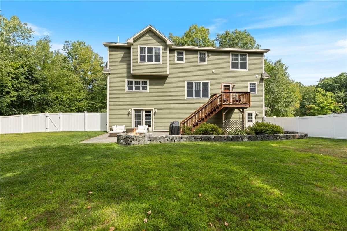 Single Family Residence at 137 Garland Dr, Pelham NH 03076, Pelham, photo 34 of 42