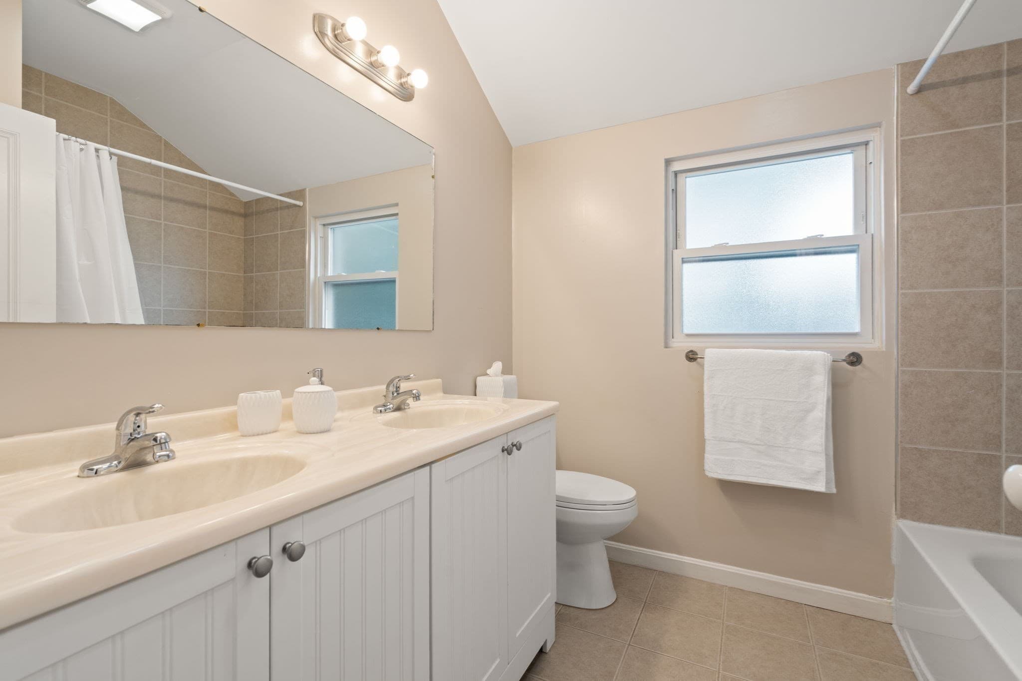 Single Family Residence at 68 Brooks Avenue, Newton MA 02460, Newton, photo 27 of 34