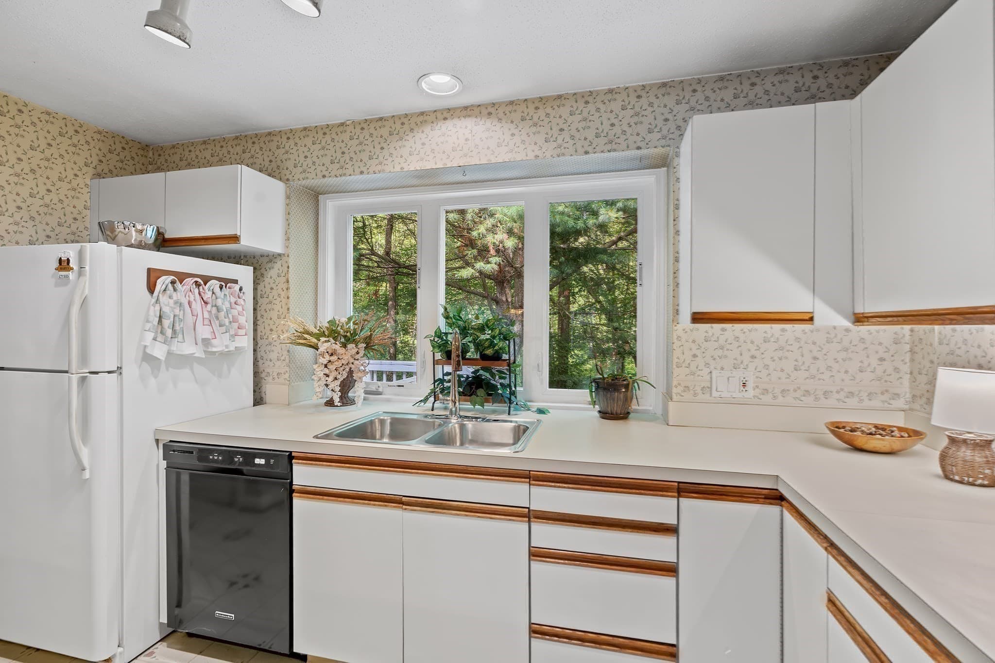 Condominium at 101 South Ave # 1004, Attleboro MA 02703, Attleboro, photo 10 of 31