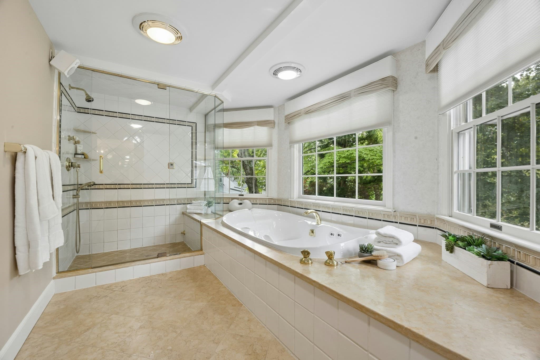Condominium at 18 Lois Lane # 18, Lexington MA 02420, Lexington, photo 23 of 42