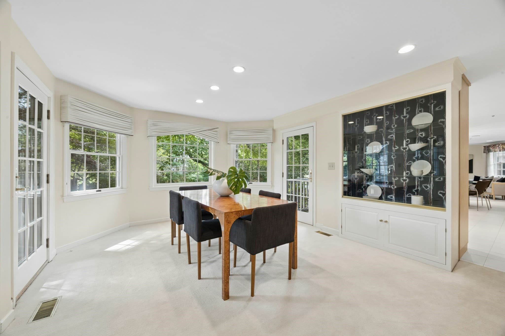Condominium at 18 Lois Lane # 18, Lexington MA 02420, Lexington, photo 6 of 42