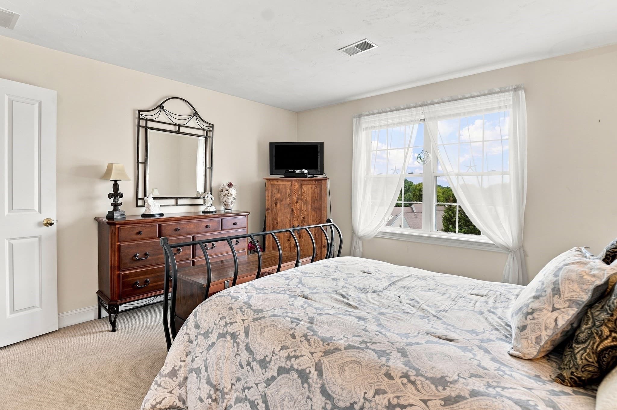 Condominium at 97 Horne Way # 97, Millbury MA 01527, Millbury, photo 23 of 32