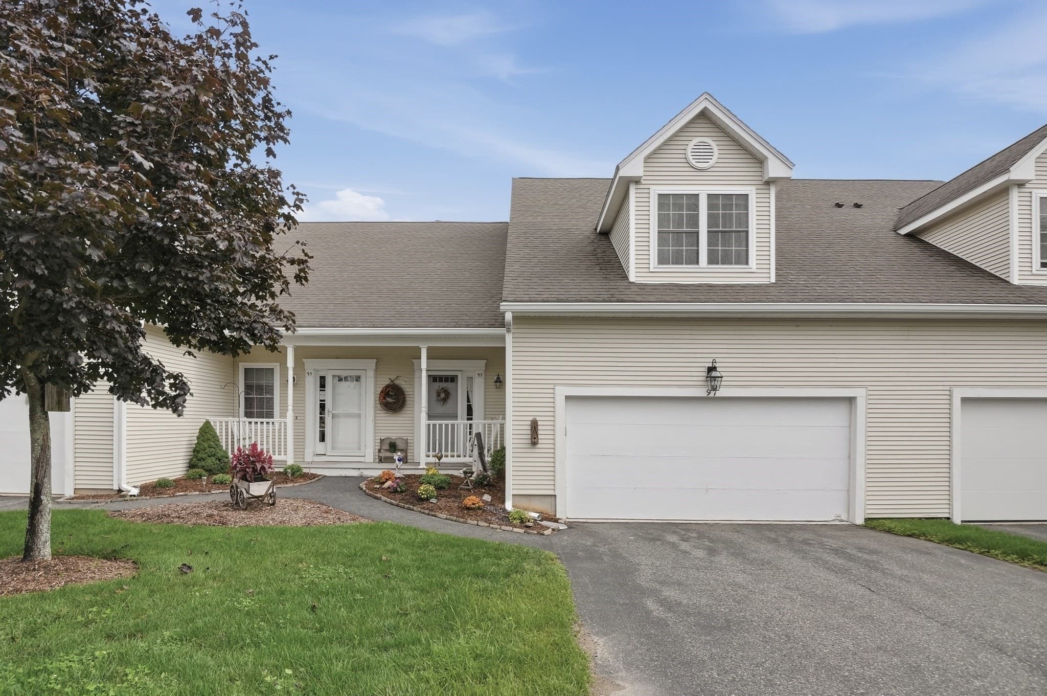 Condominium at 97 Horne Way # 97, Millbury MA 01527, Millbury, photo 2 of 32