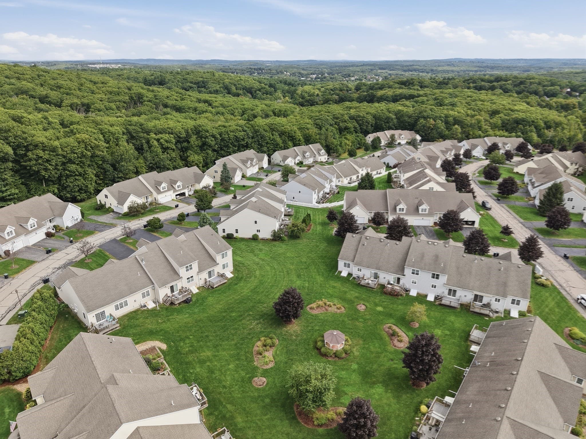 Condominium at 97 Horne Way # 97, Millbury MA 01527, Millbury, photo 31 of 32
