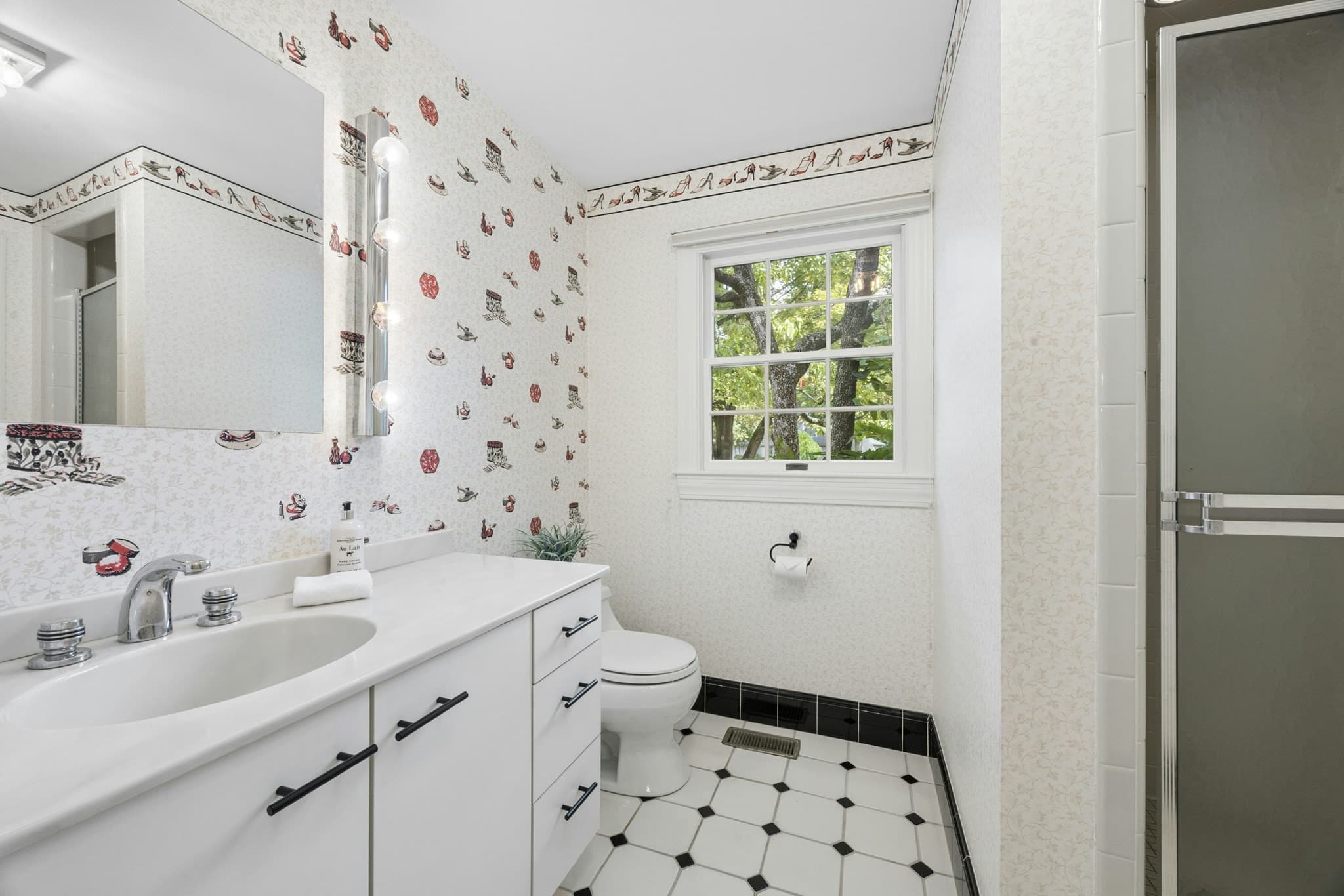 Single Family Residence at 18 Lois Lane # 18, Lexington MA 02420, Lexington, photo 18 of 42