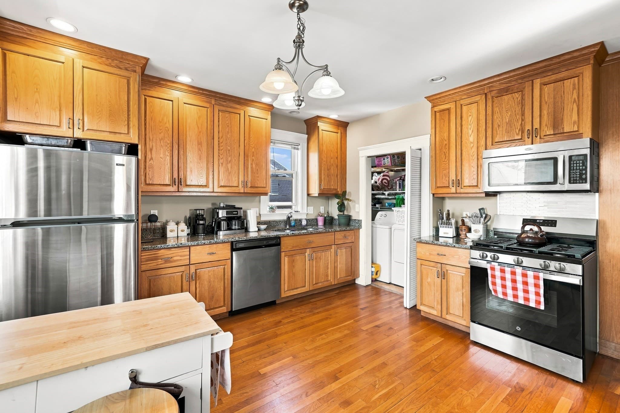 2 Family - 2 Units Up/Down at 17 Linden Rd, Melrose MA 02176, Melrose, photo 13 of 34