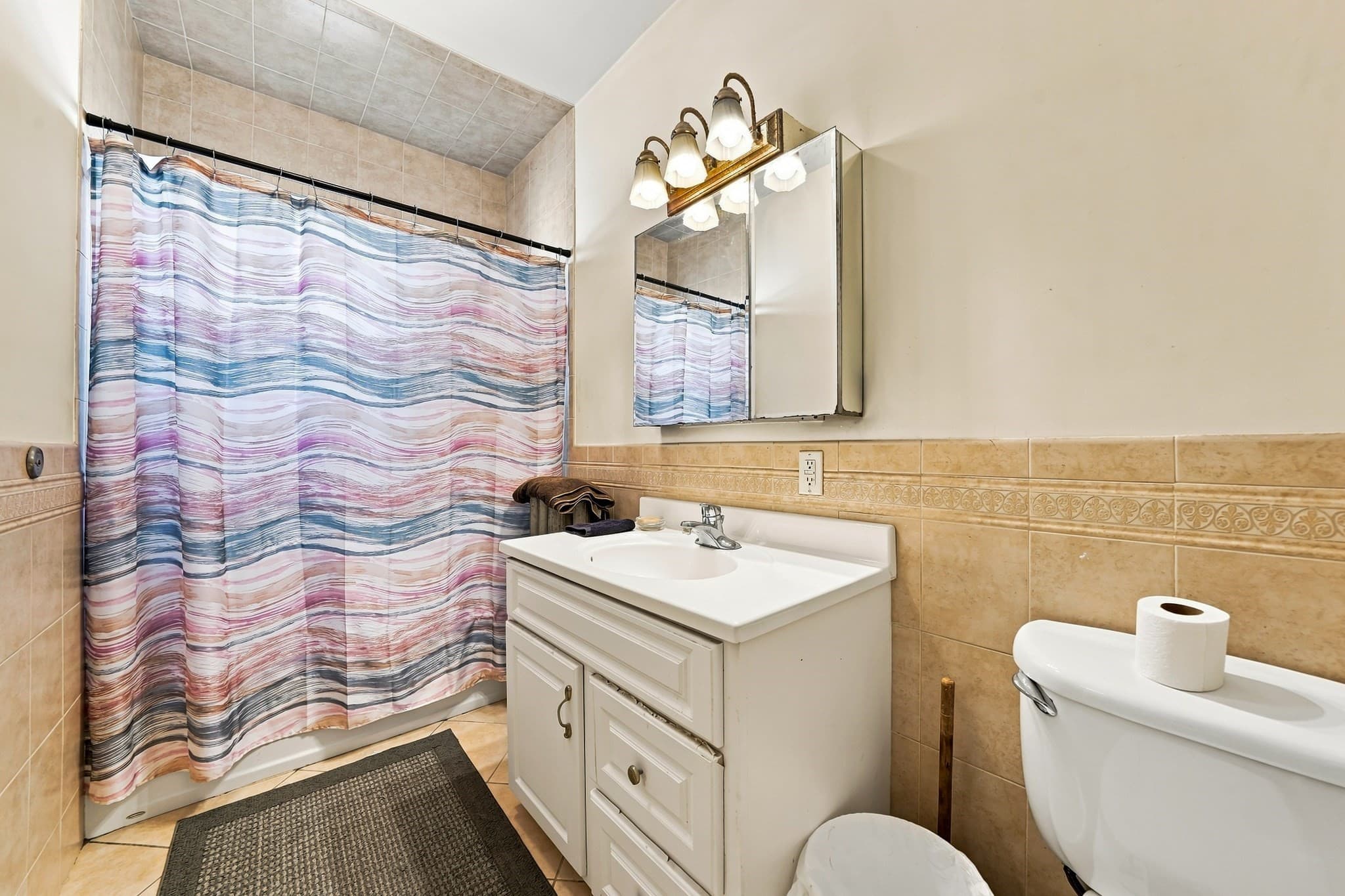 2 Family - 2 Units Up/Down at 17 Linden Rd, Melrose MA 02176, Melrose, photo 22 of 34