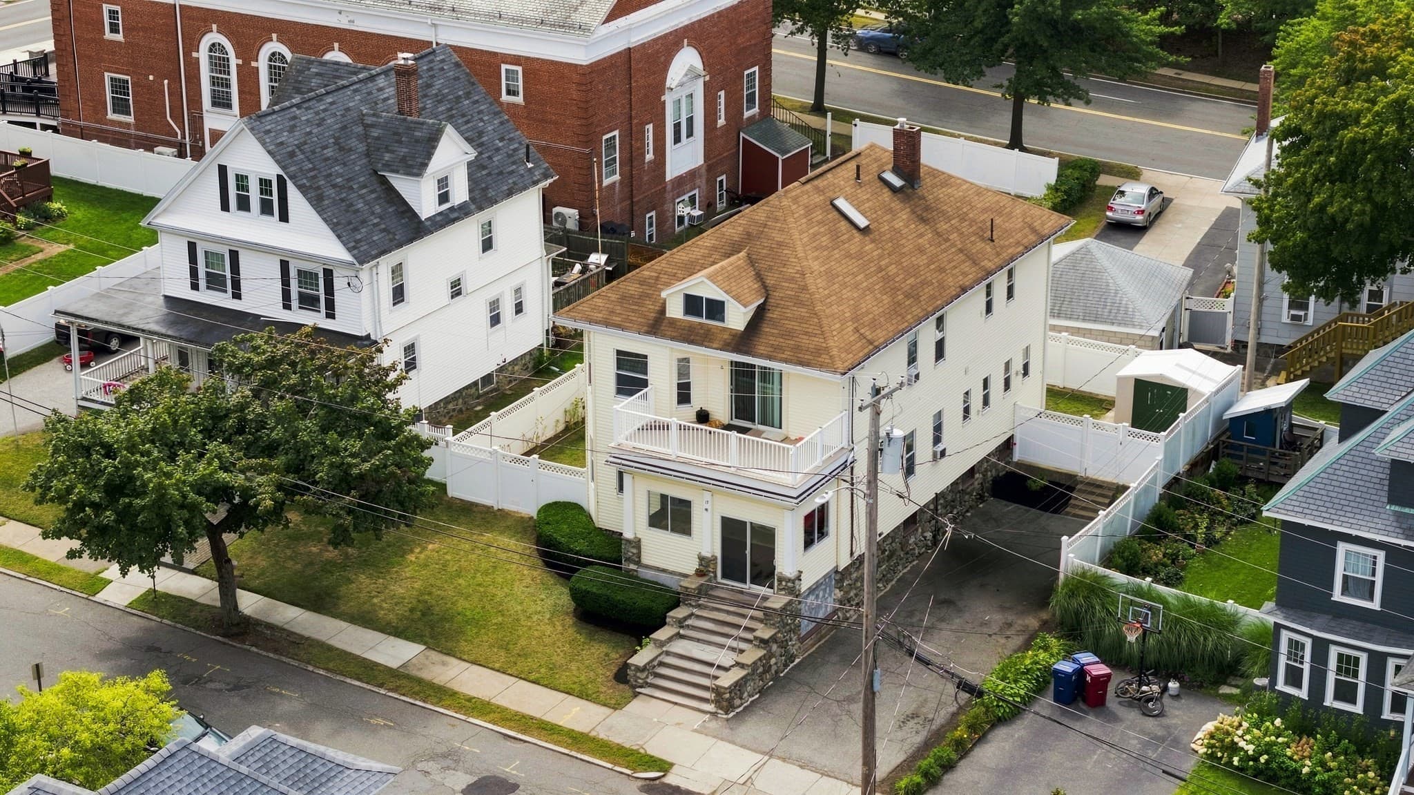 2 Family - 2 Units Up/Down at 17 Linden Rd, Melrose MA 02176, Melrose, photo 3 of 34