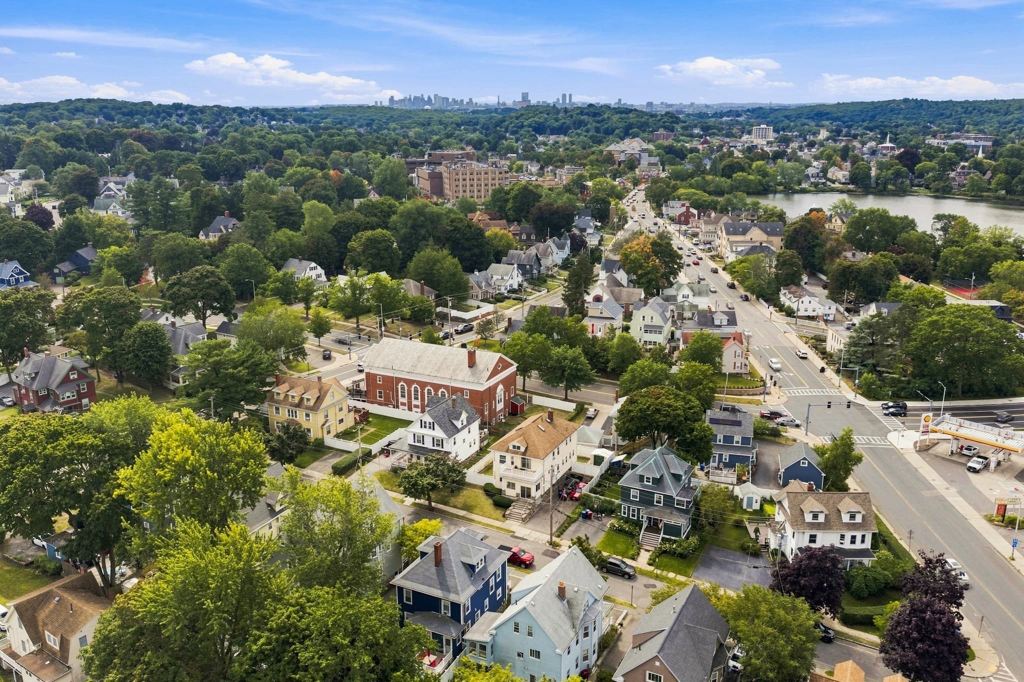 2 Family - 2 Units Up/Down at 17 Linden Rd, Melrose MA 02176, Melrose, photo 5 of 34
