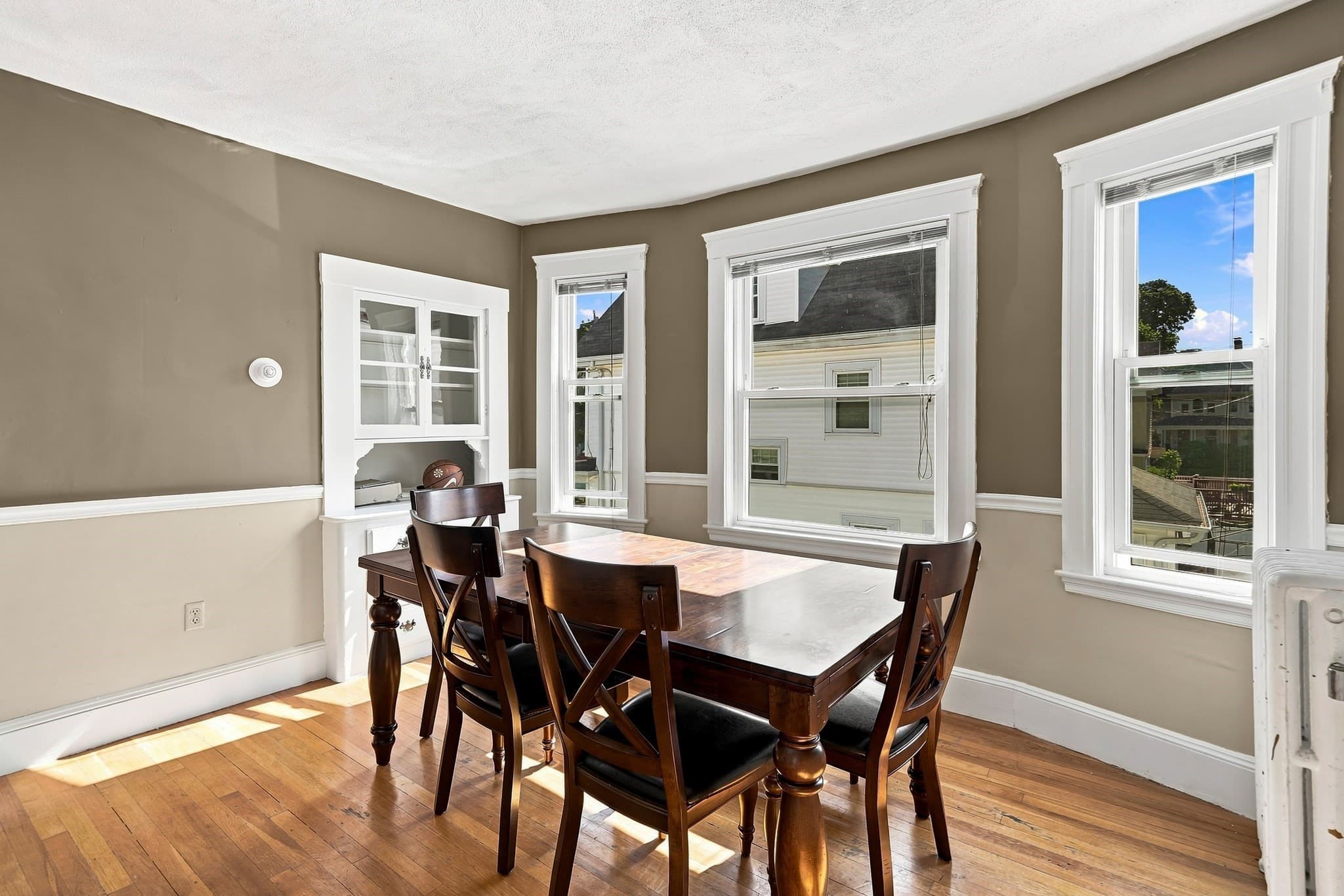 2 Family - 2 Units Up/Down at 17 Linden Rd, Melrose MA 02176, Melrose, photo 10 of 34