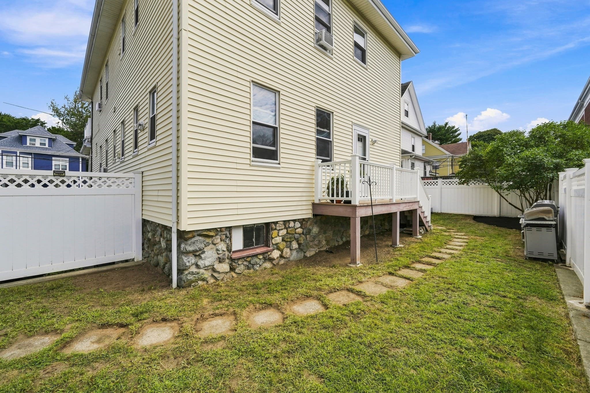 2 Family - 2 Units Up/Down at 17 Linden Rd, Melrose MA 02176, Melrose, photo 31 of 34
