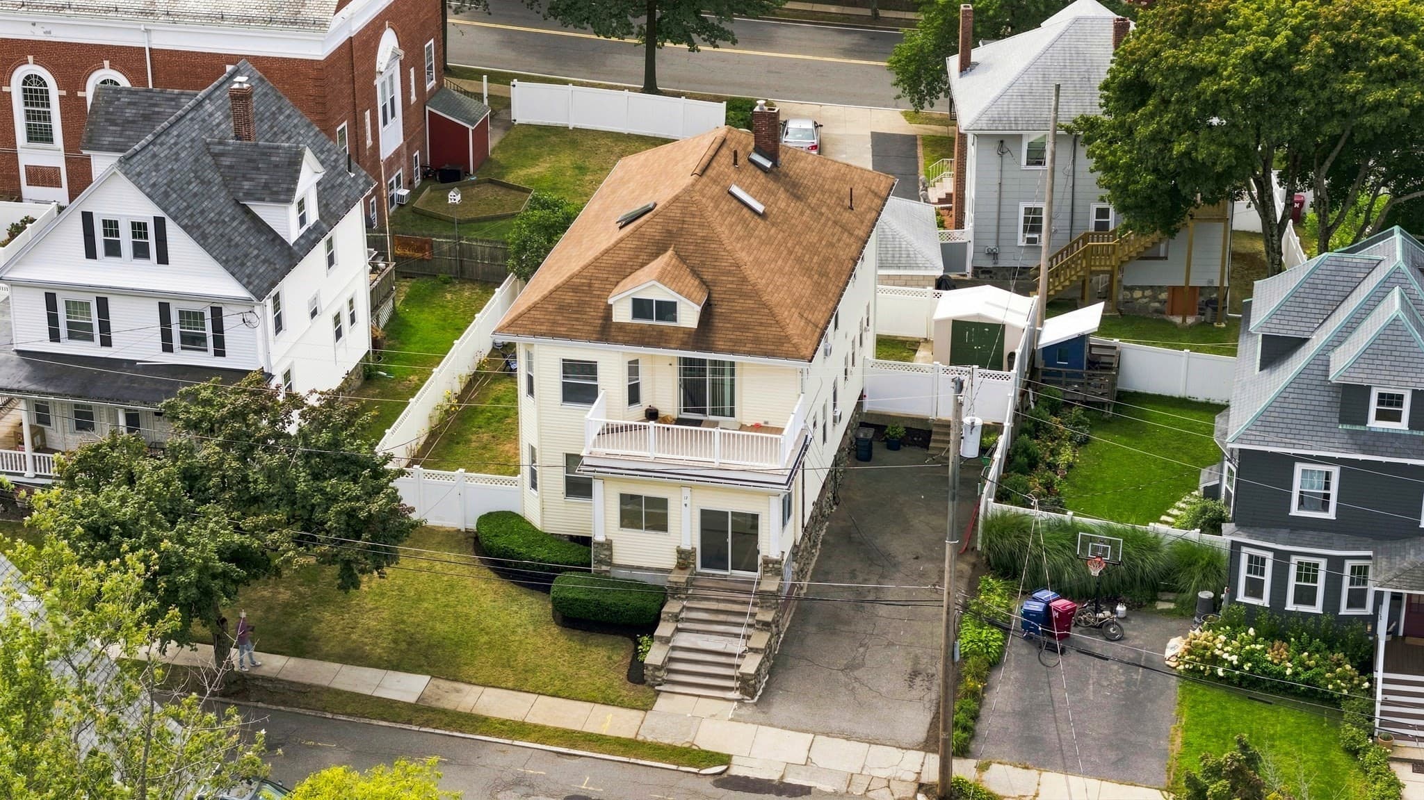 2 Family - 2 Units Up/Down at 17 Linden Rd, Melrose MA 02176, Melrose, photo 4 of 34