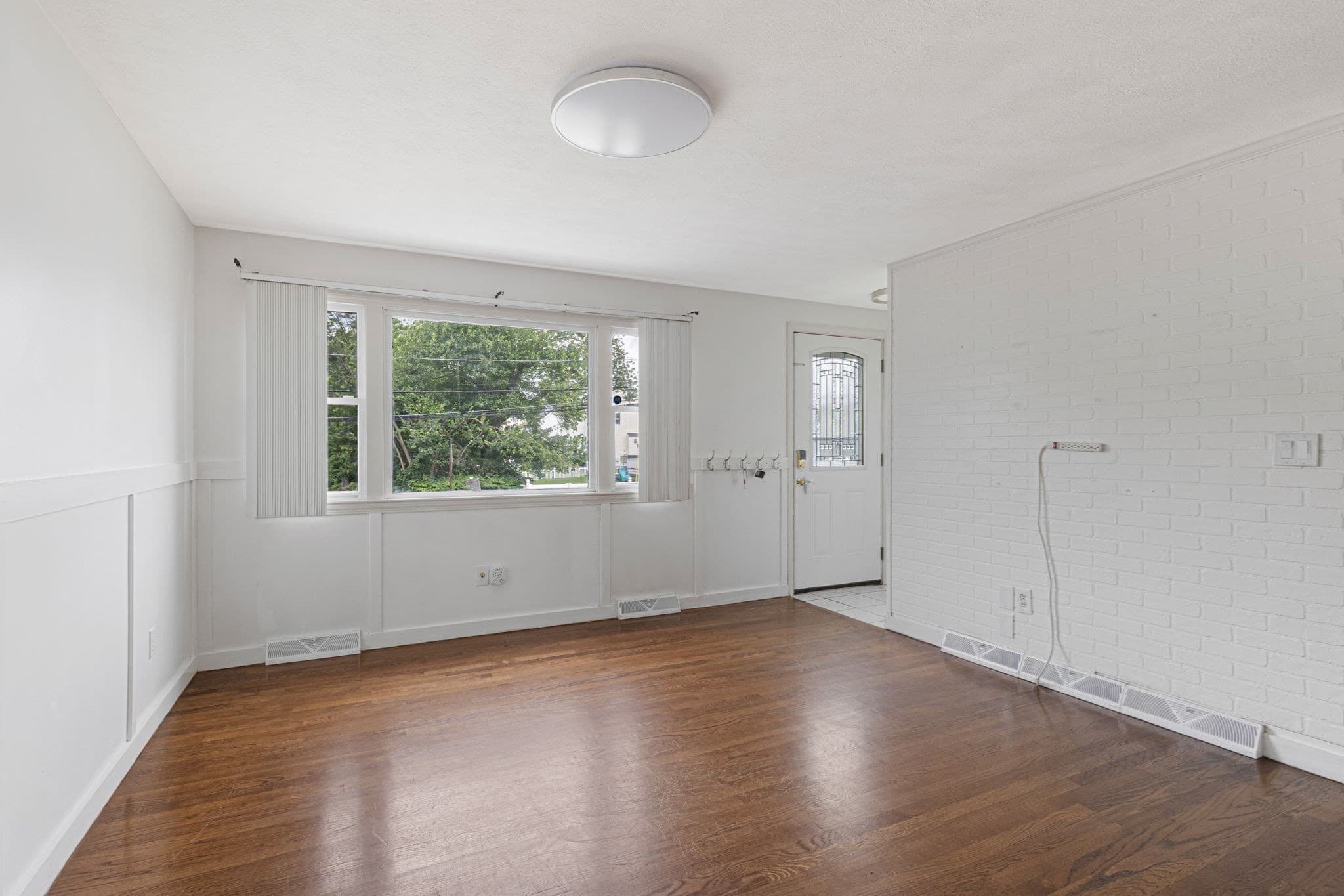 Single Family Residence at 306 Chestnut St, Randolph MA 02368, photo 11 of 27
