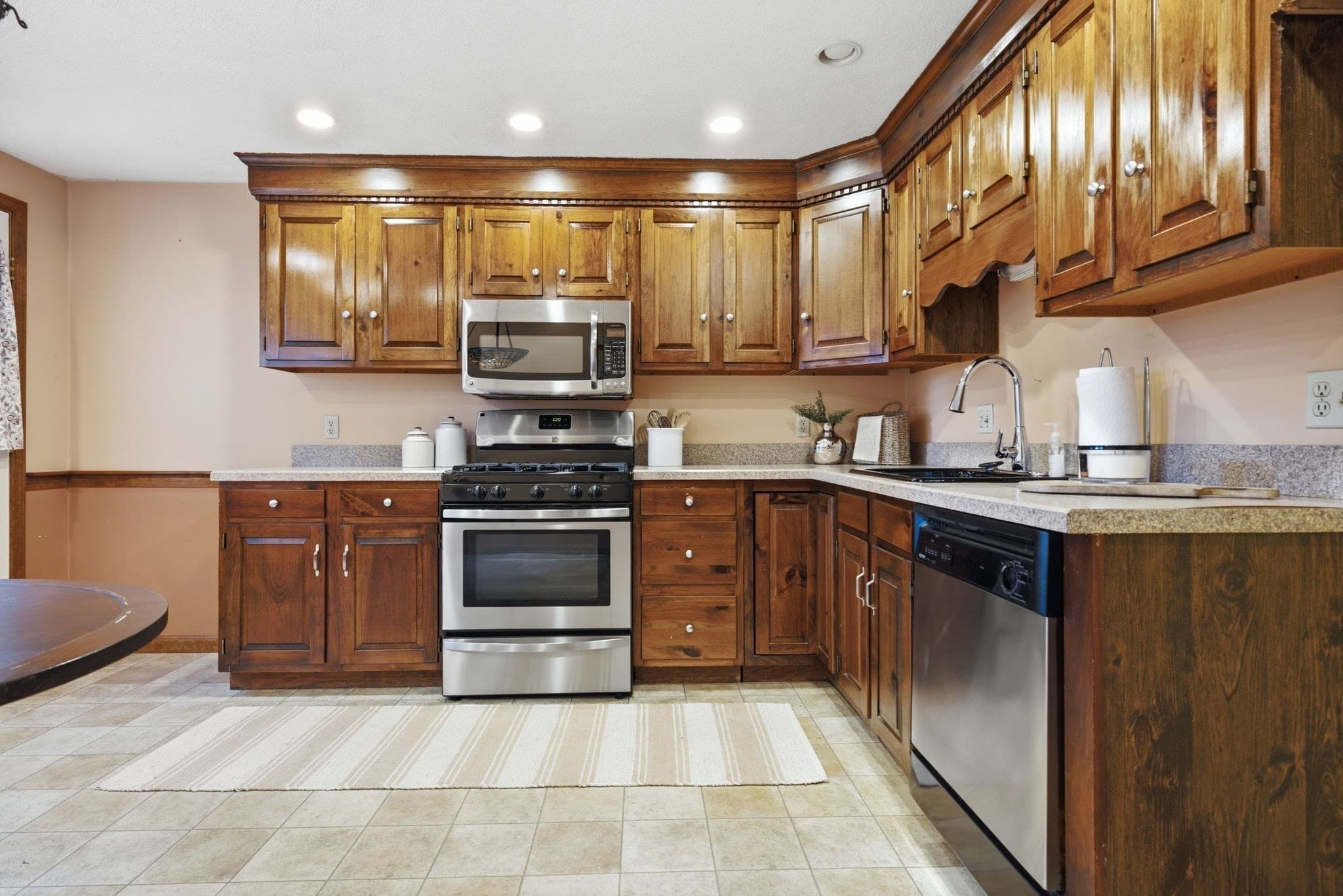 Condominium at 75 Cotuit St # 1, North Andover MA 01845, North Andover, photo 2 of 16