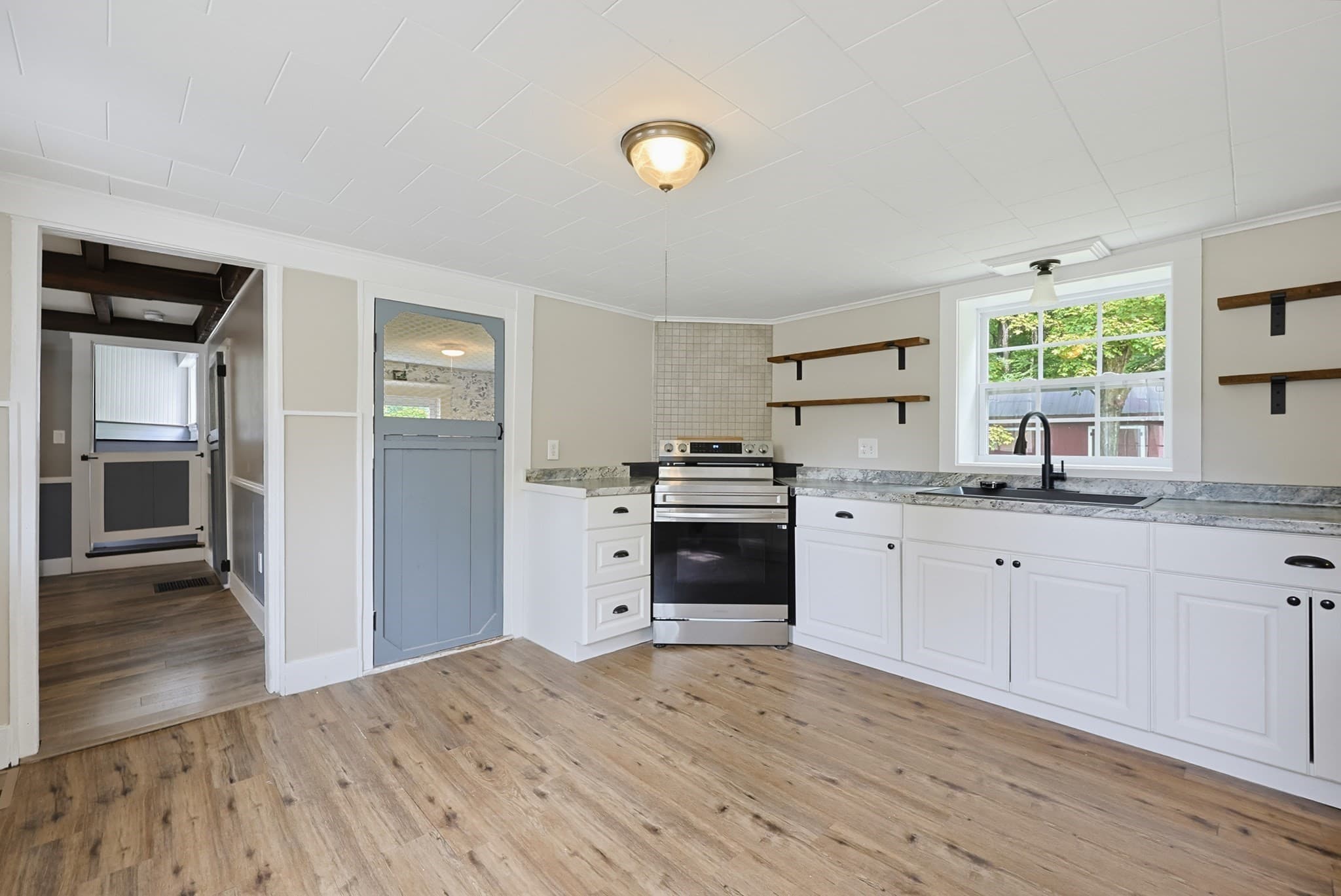 Single Family Residence at 1 Jewell Hill Rd, Ashburnham MA 01430, Ashburnham, photo 6 of 30