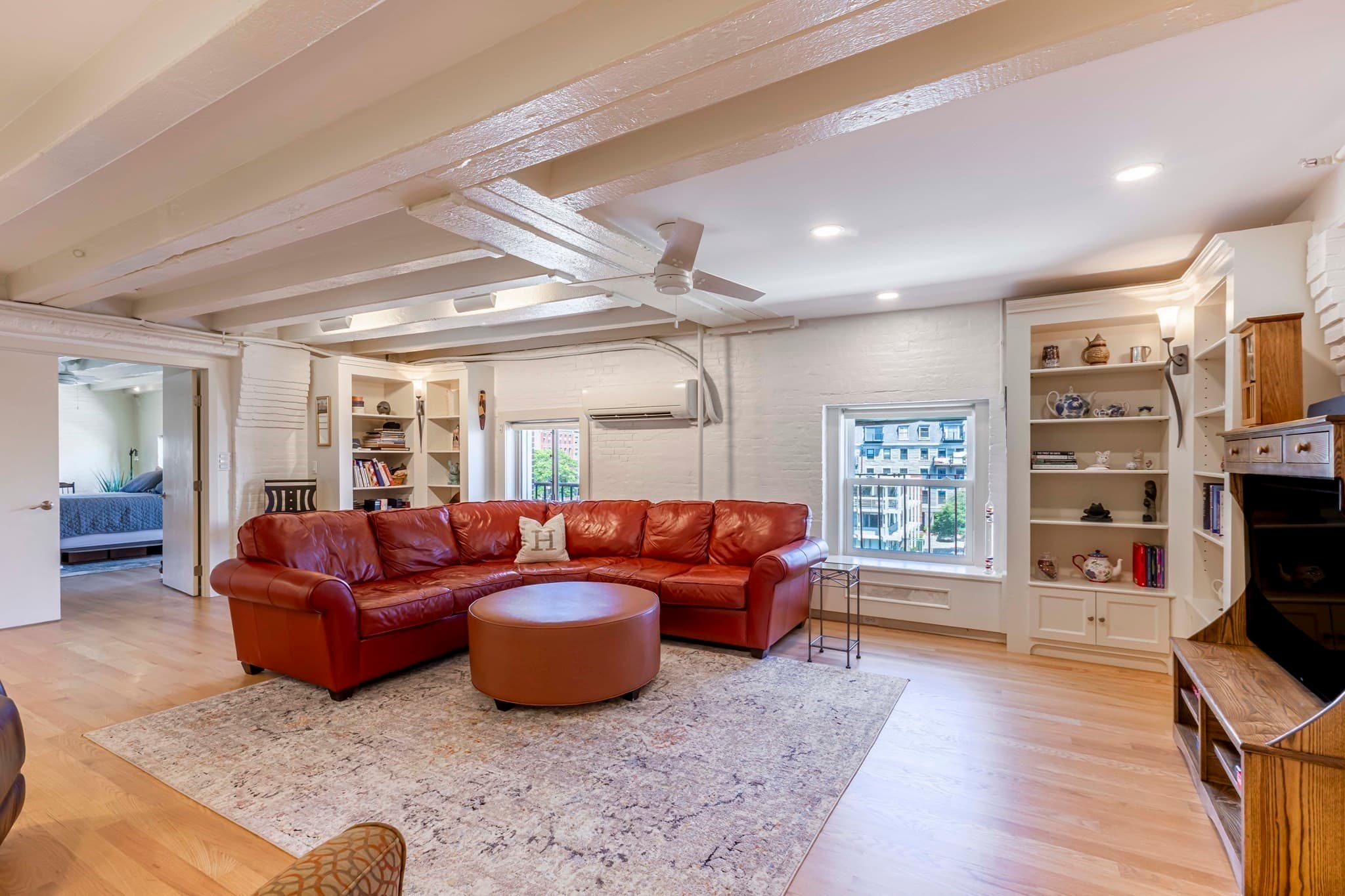 Condominium at 33 Commercial Wharf # 42, Boston MA 02110, photo 11 of 29