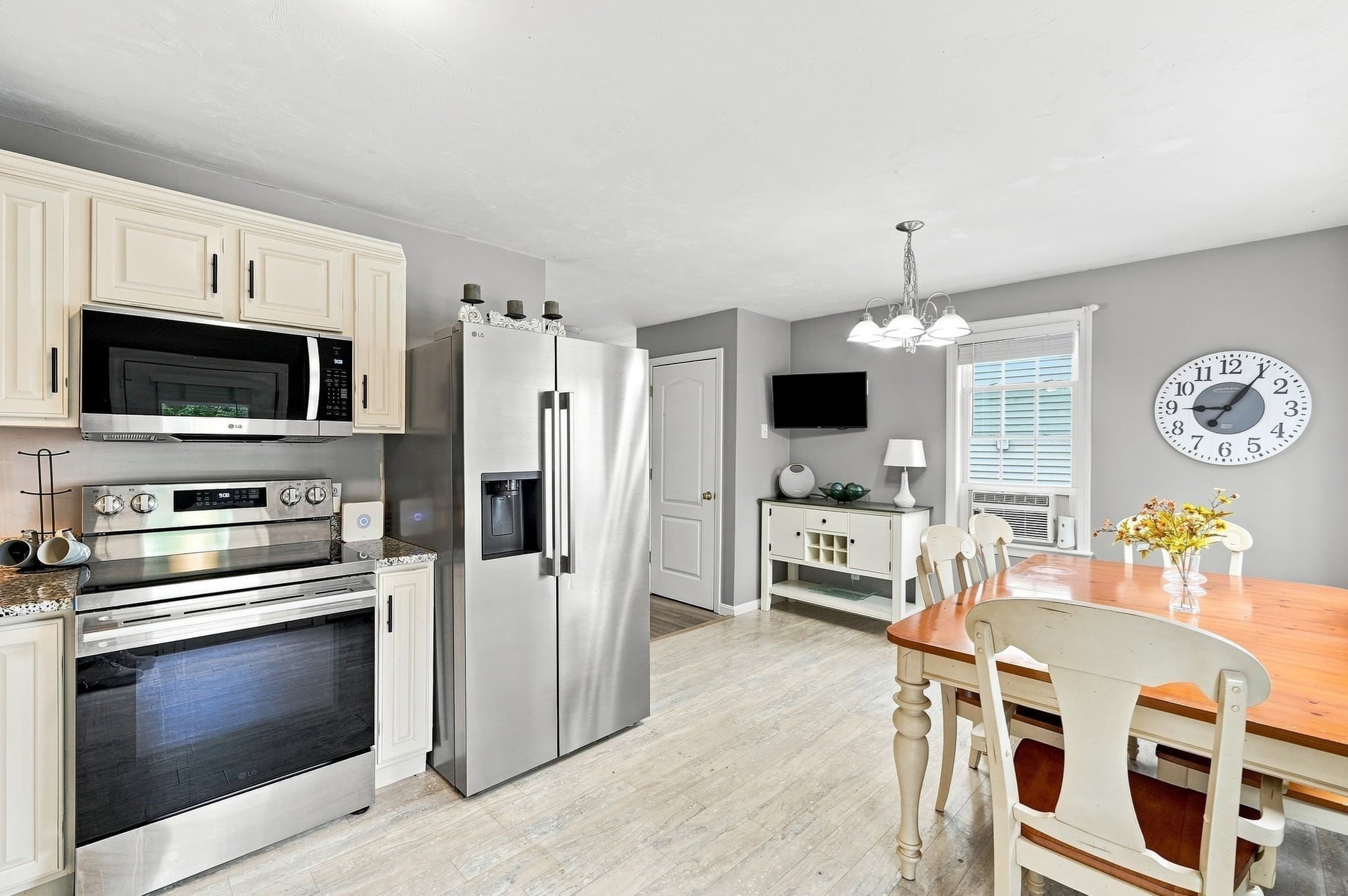 2 Family - 2 Units Up/Down at 51 Randall Street, Worcester MA 01606, Worcester, photo 14 of 41