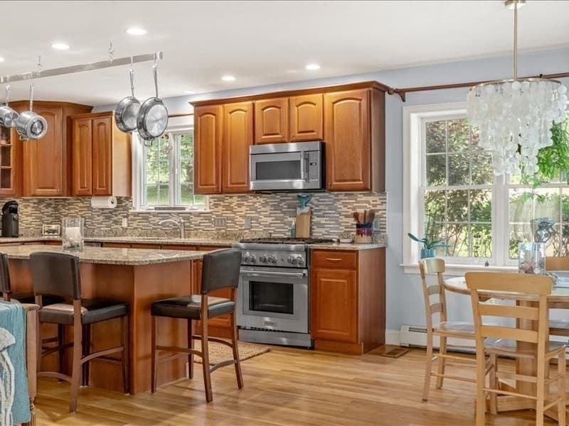 Single Family Residence at 6 Eagle Rd, Marshfield MA 02050, Marshfield, photo 7 of 41